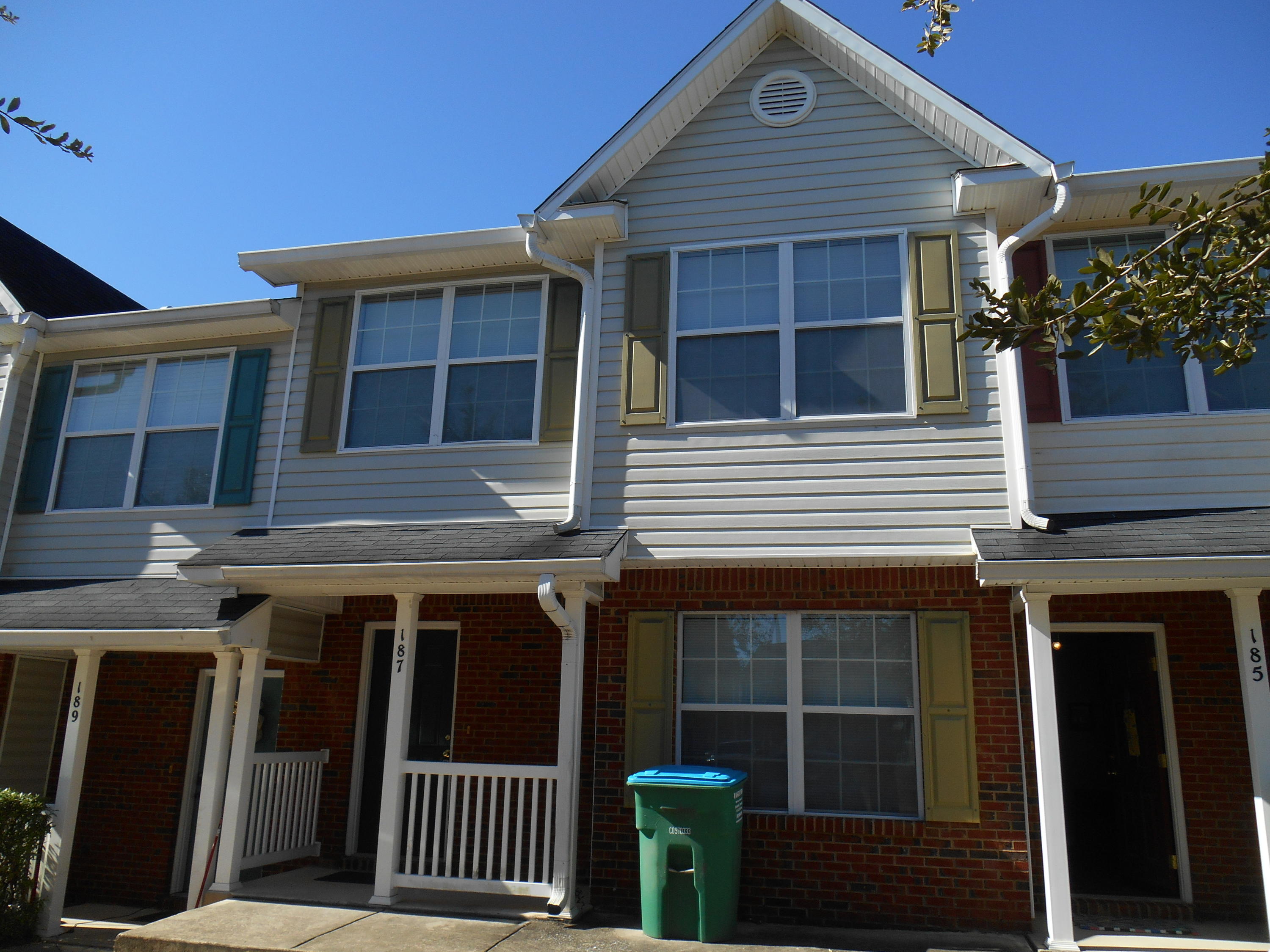 ROLLING PINES - Residential Lease