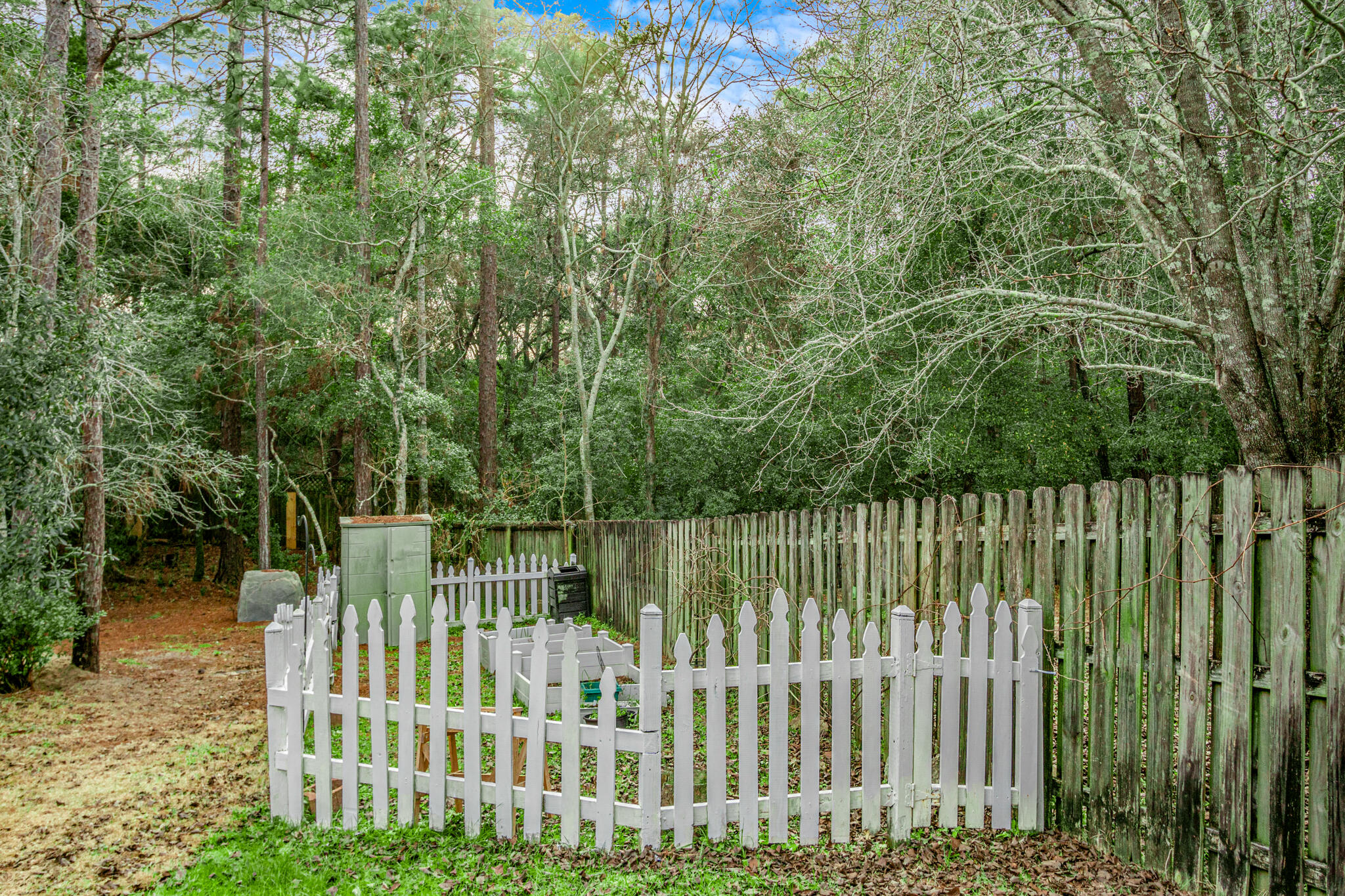 Rocky Bayou - Residential