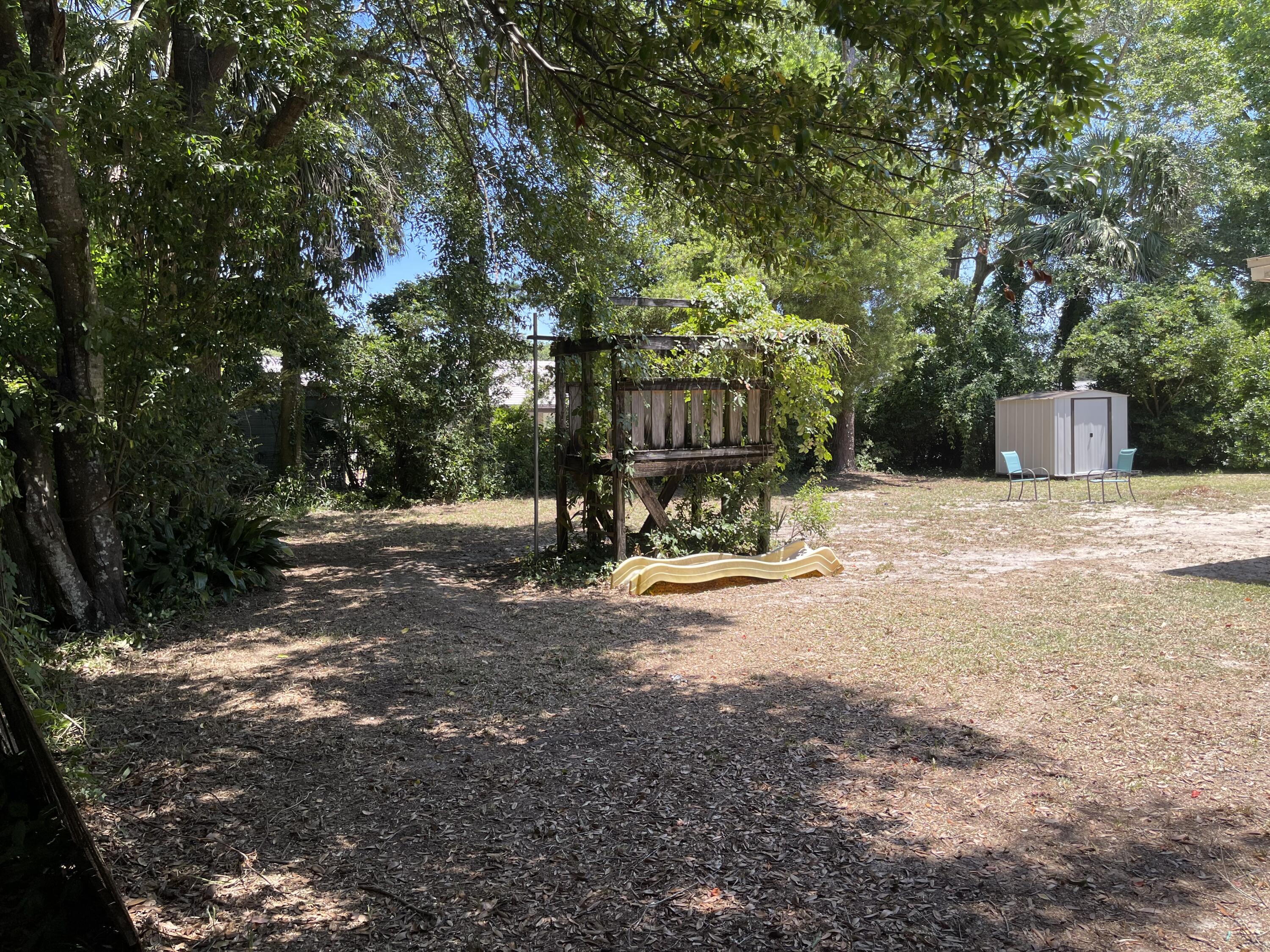 COLONIAL ESTATES - Residential