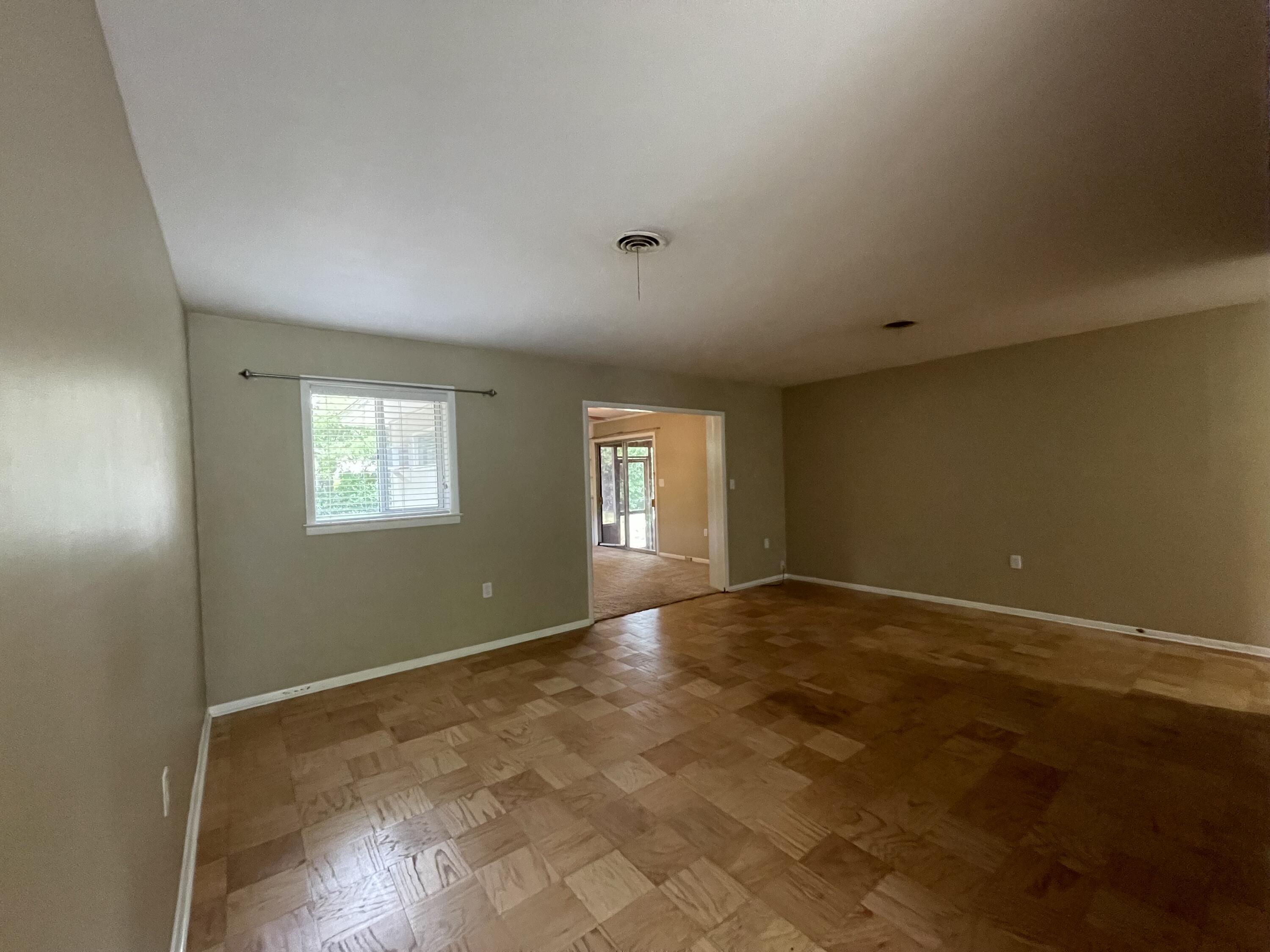 COLONIAL ESTATES - Residential