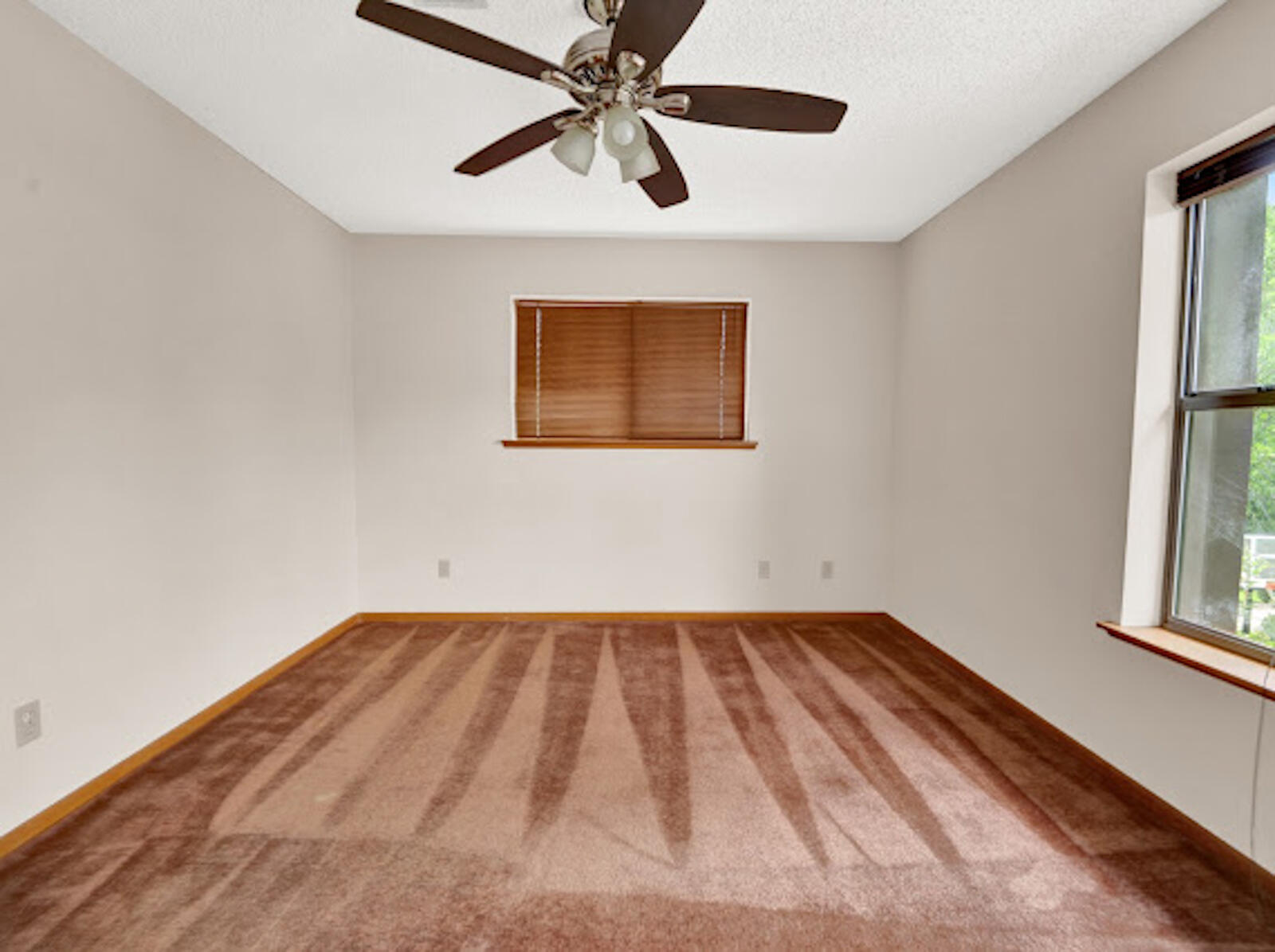 LE CHATEAU - Residential