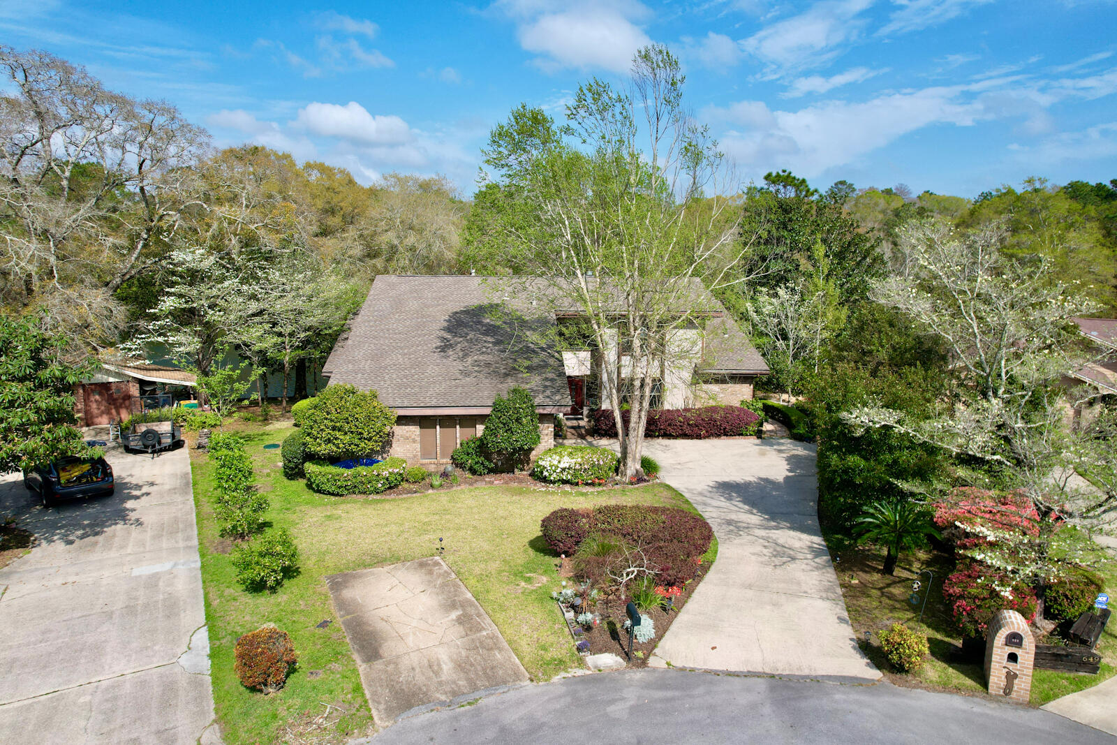 LE CHATEAU - Residential