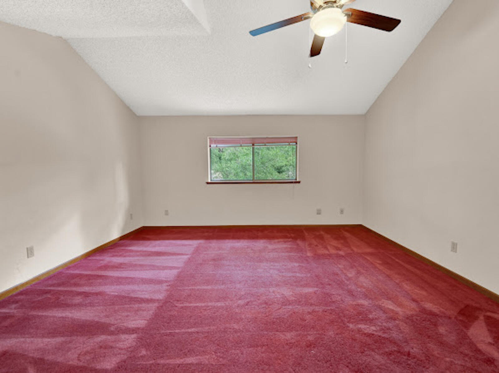 LE CHATEAU - Residential