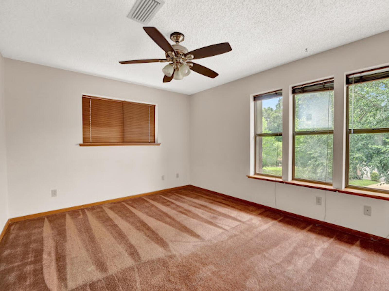 LE CHATEAU - Residential