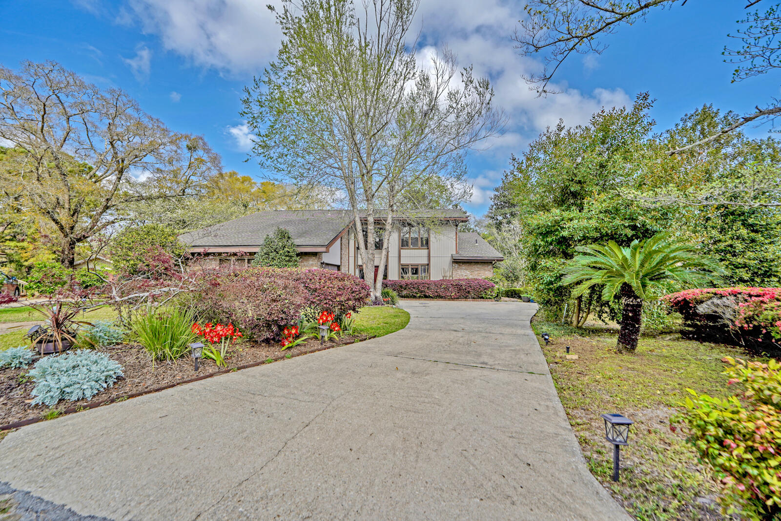 LE CHATEAU - Residential