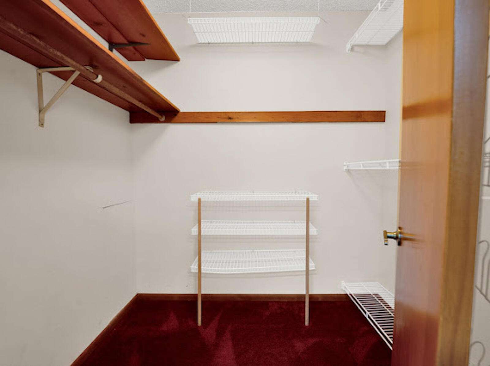 LE CHATEAU - Residential