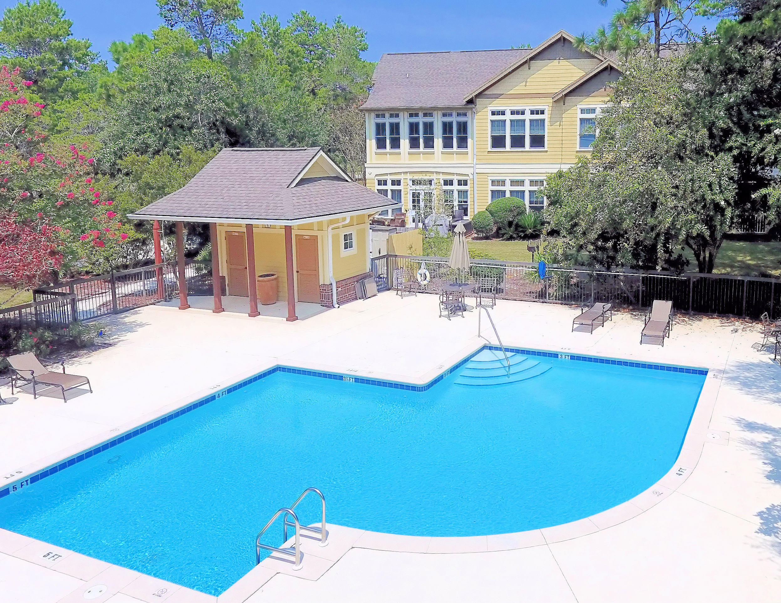 WILD HERON - Residential