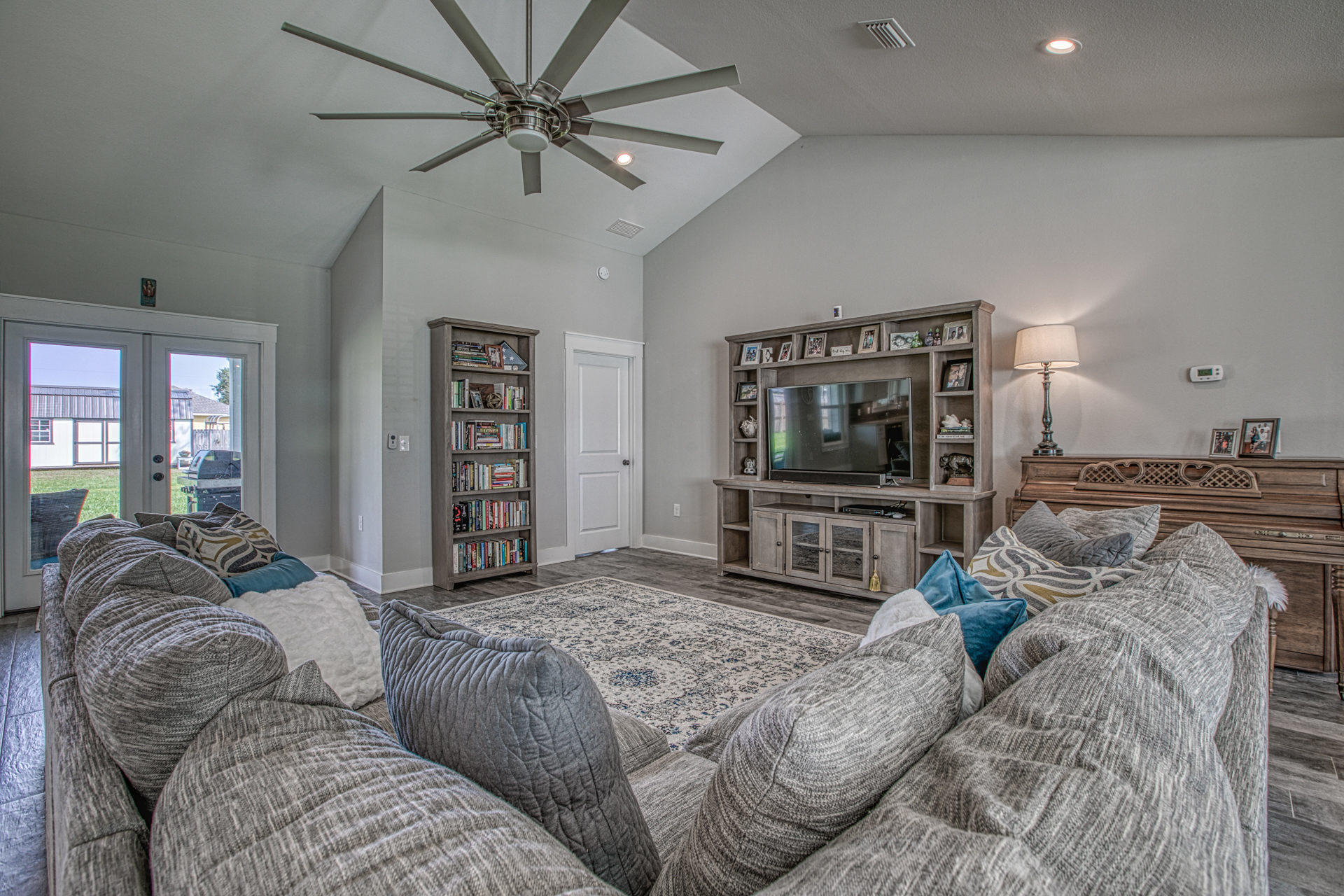 NAVARRE S/D 1ST ADDN - Residential