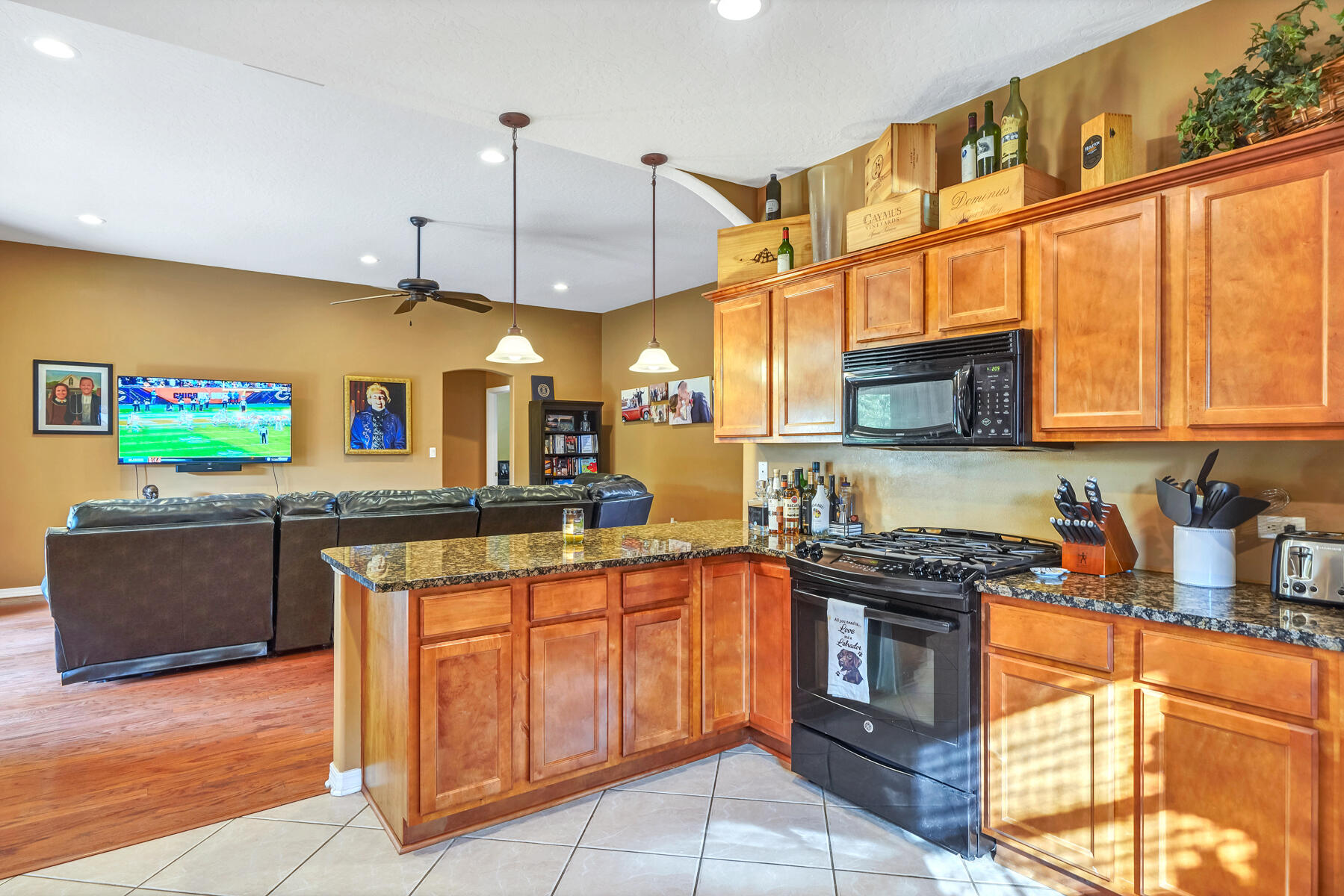 BRIDGEPORT COLONY - Residential