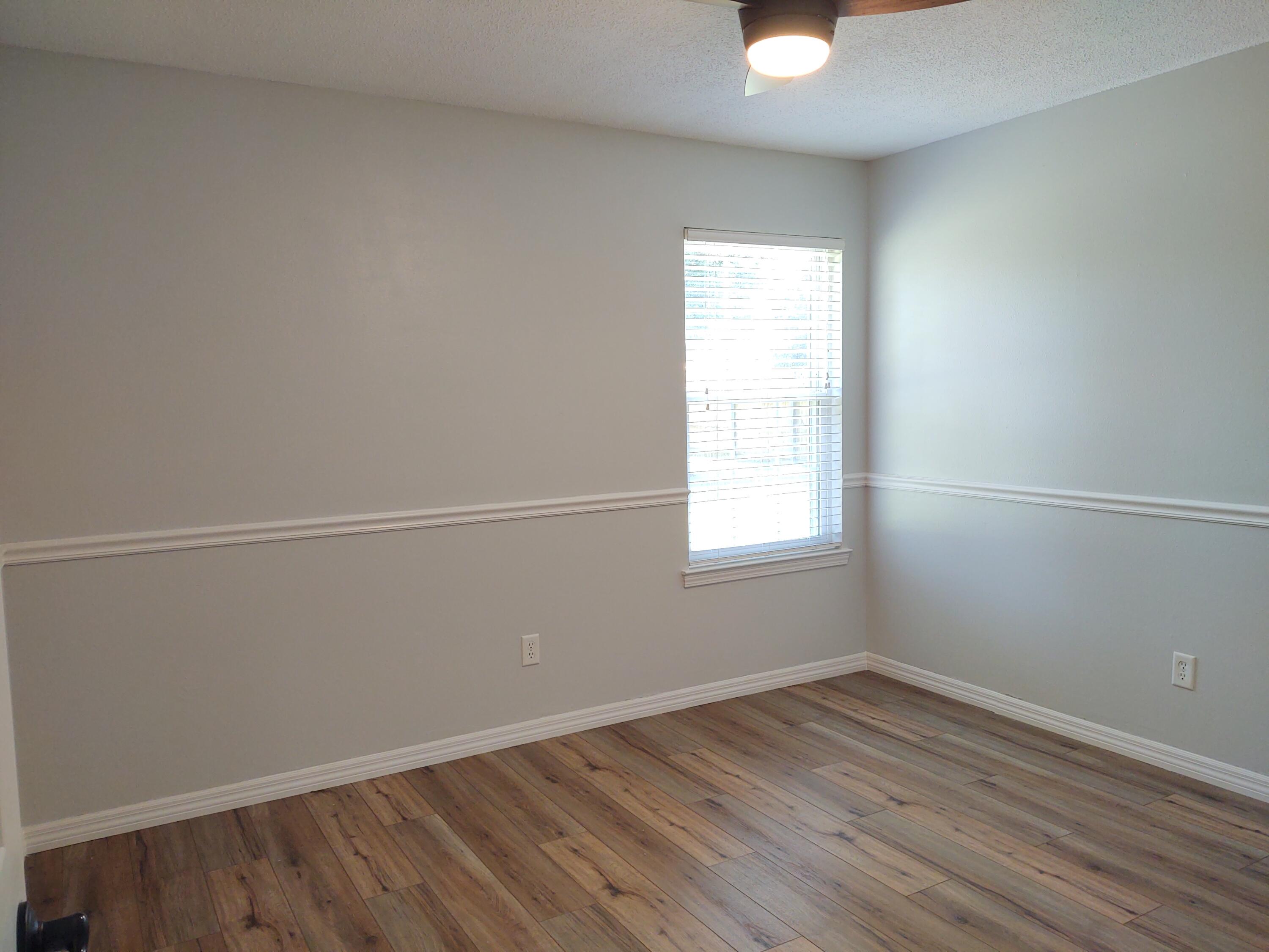 VALPARAISO PINECREST 6 - Residential Lease