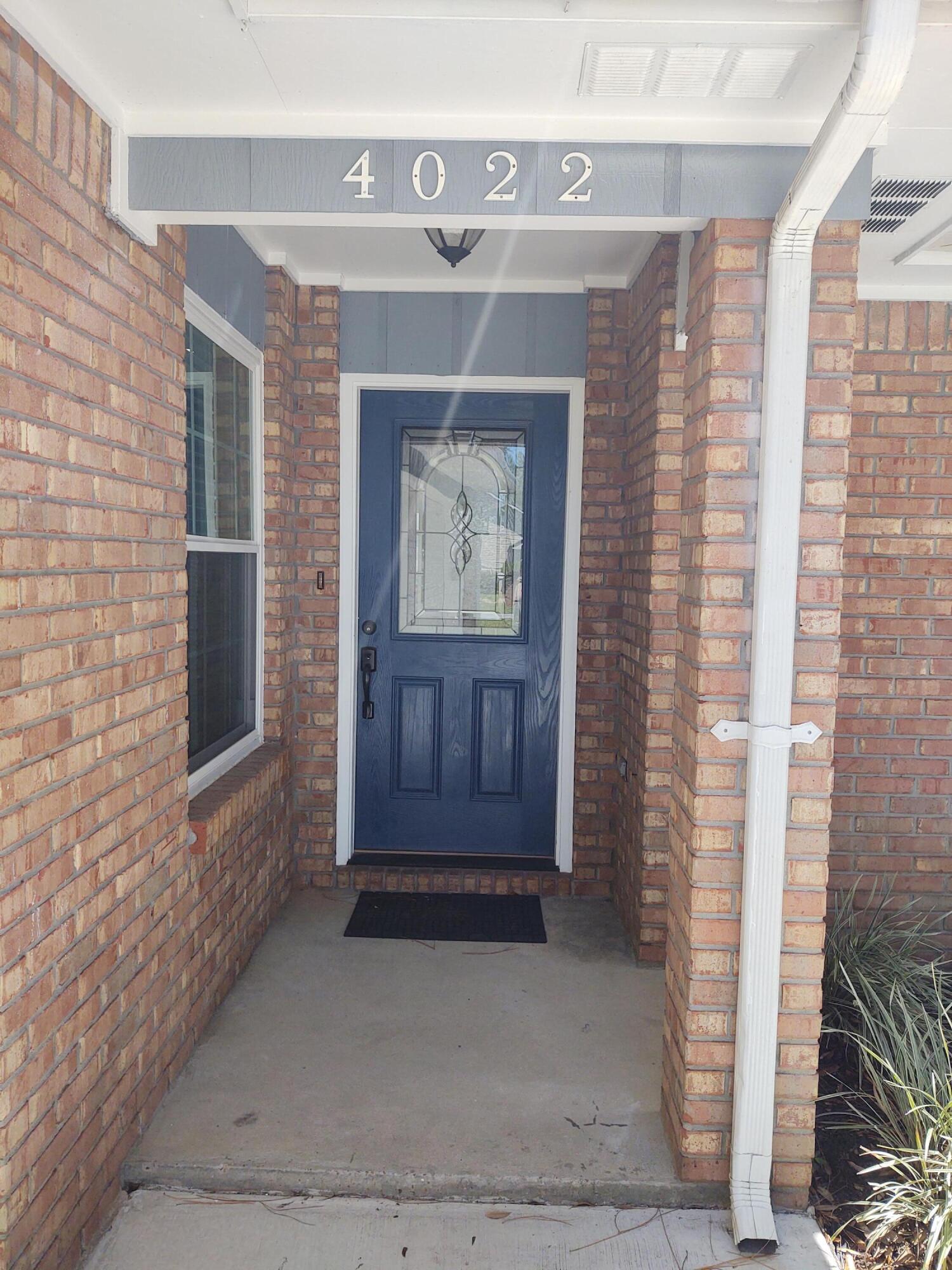 VALPARAISO PINECREST 6 - Residential Lease