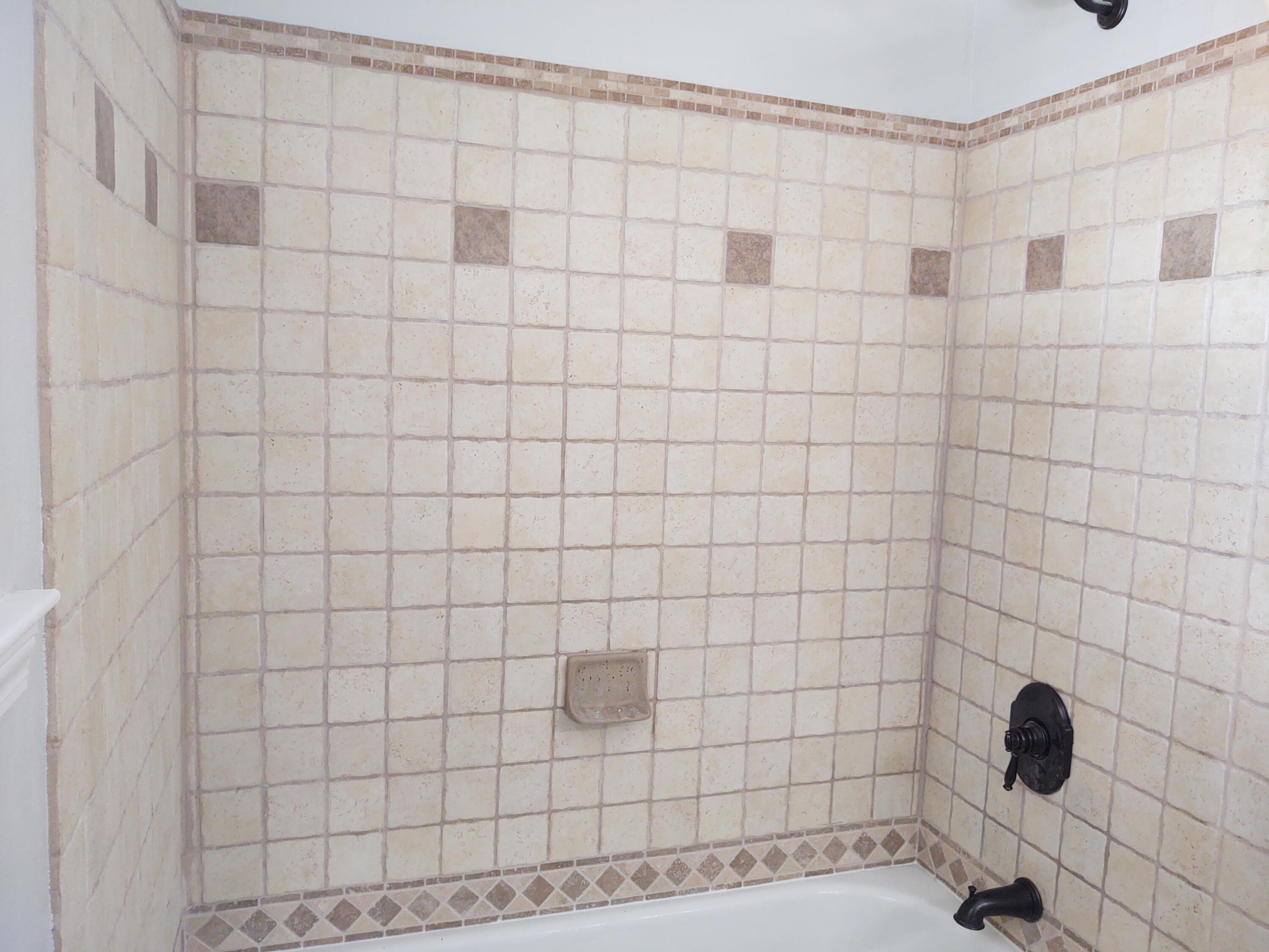 VALPARAISO PINECREST 6 - Residential Lease