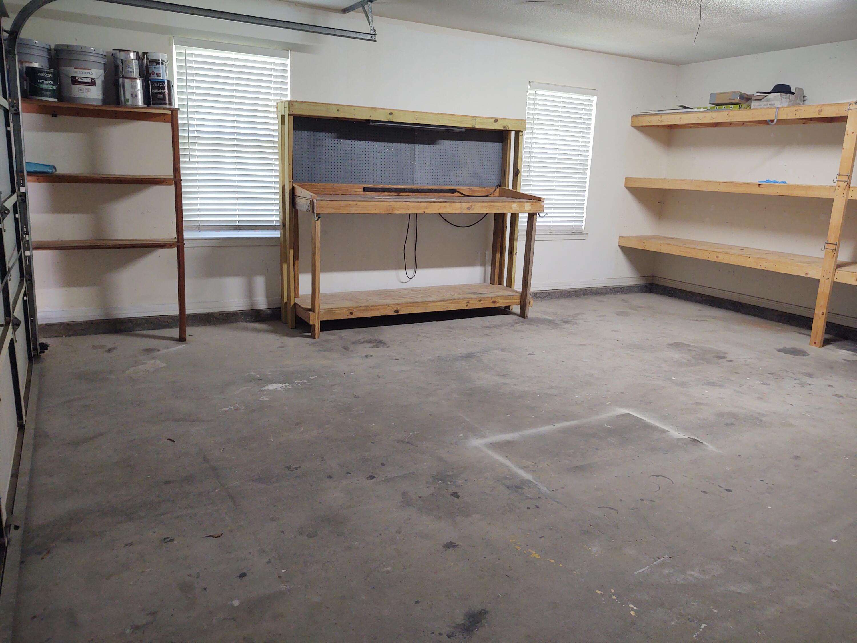 VALPARAISO PINECREST 6 - Residential Lease