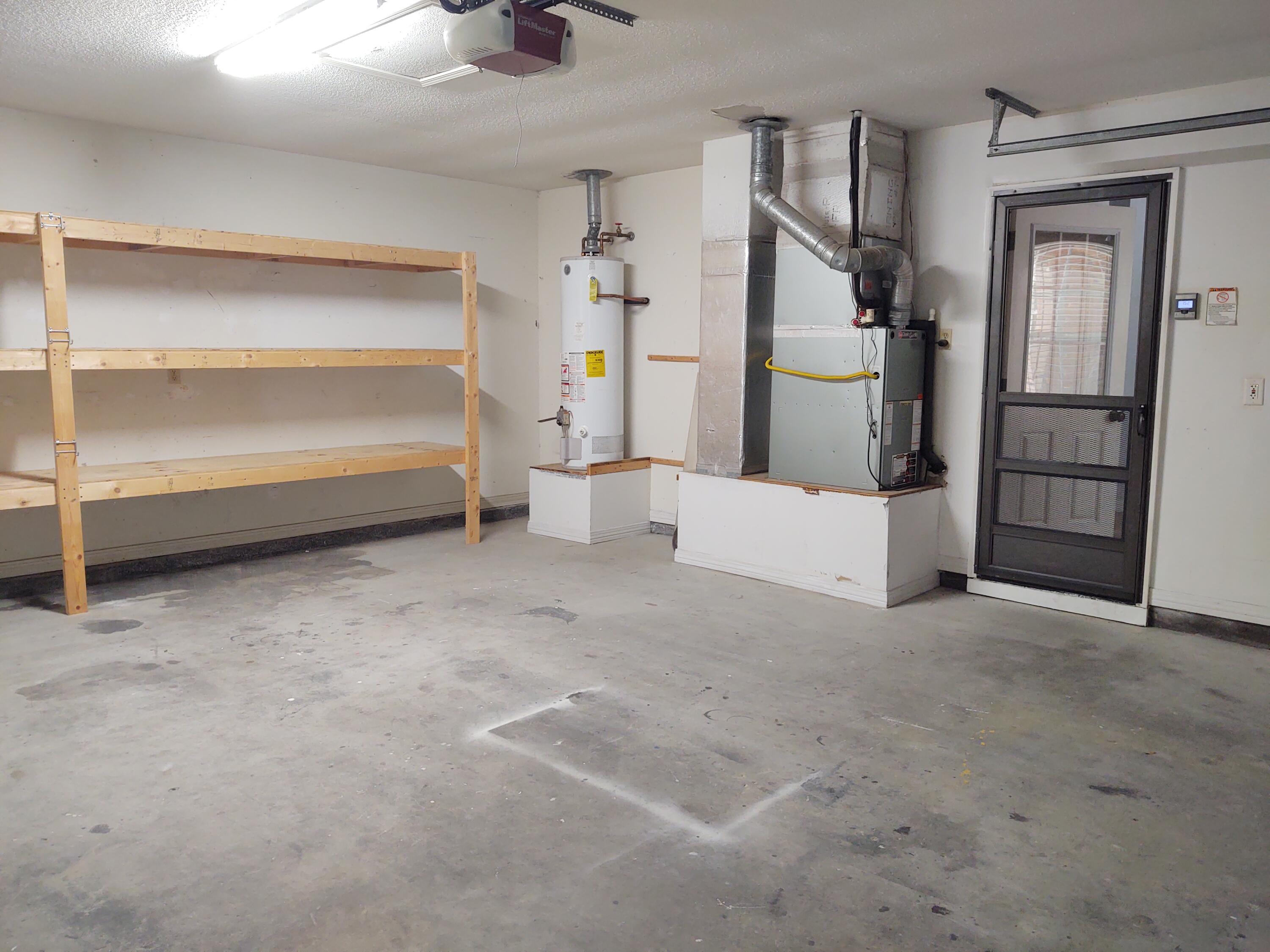 VALPARAISO PINECREST 6 - Residential Lease