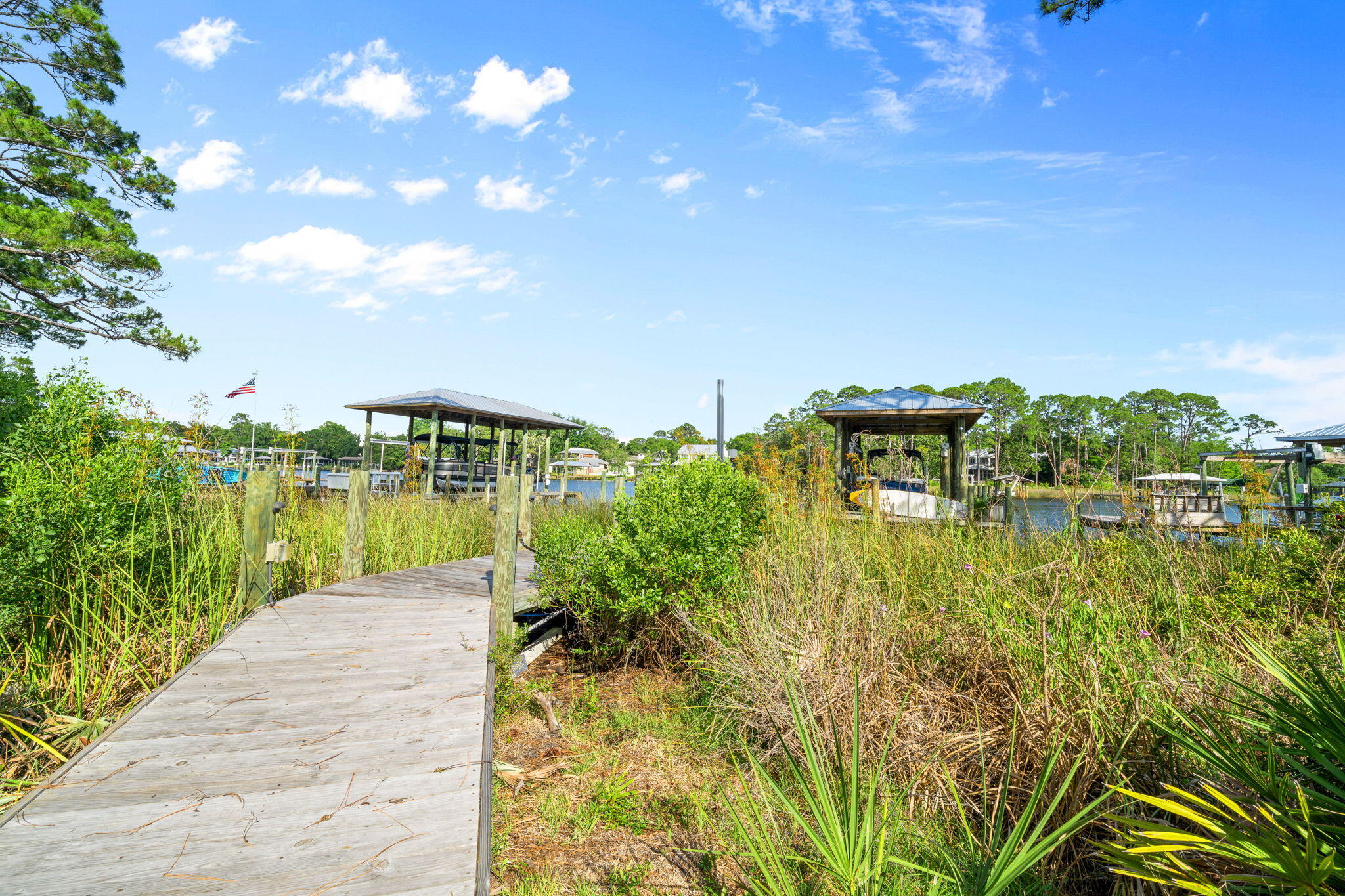 BOTANY BAYOU - Residential