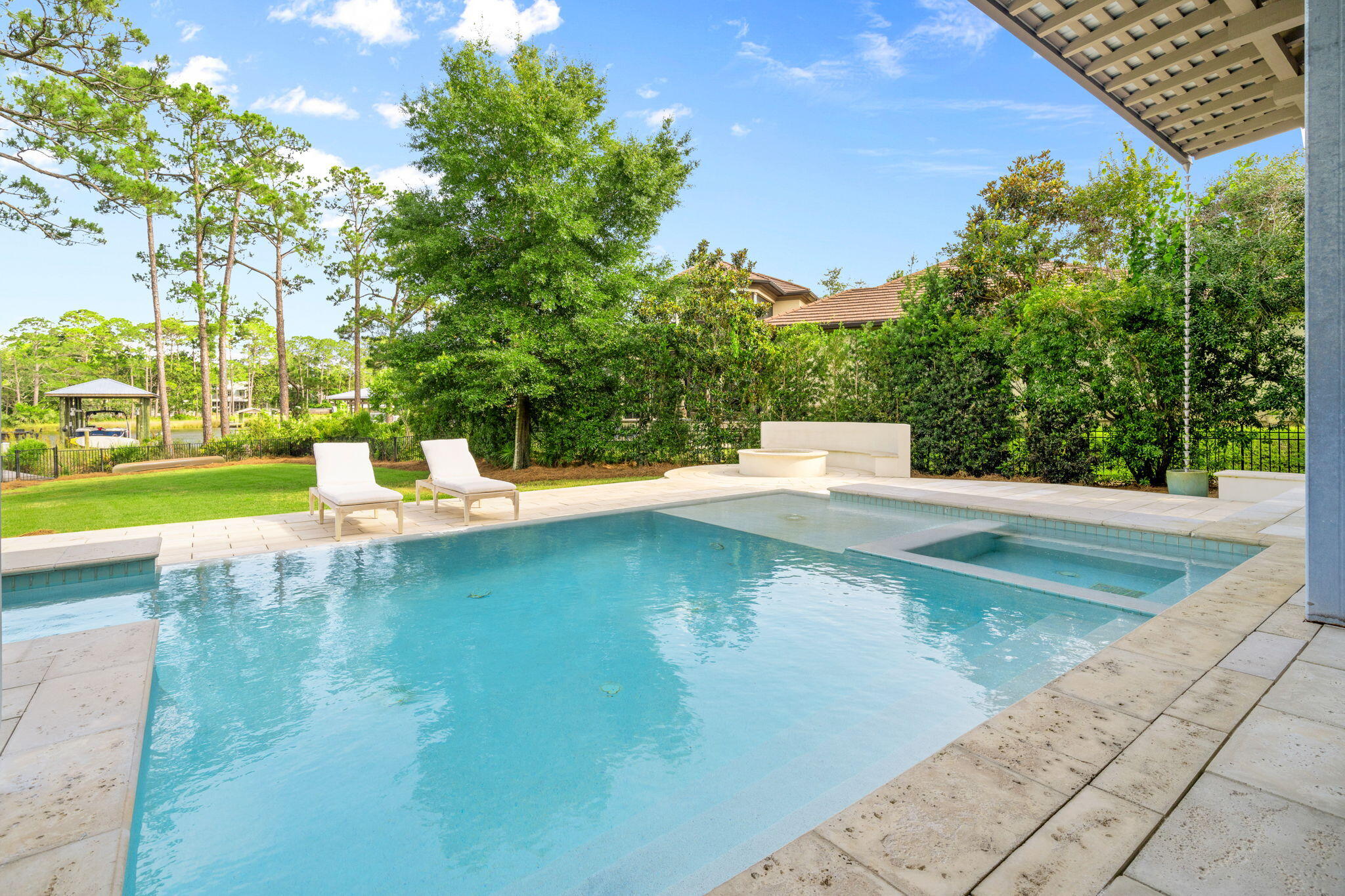 BOTANY BAYOU - Residential