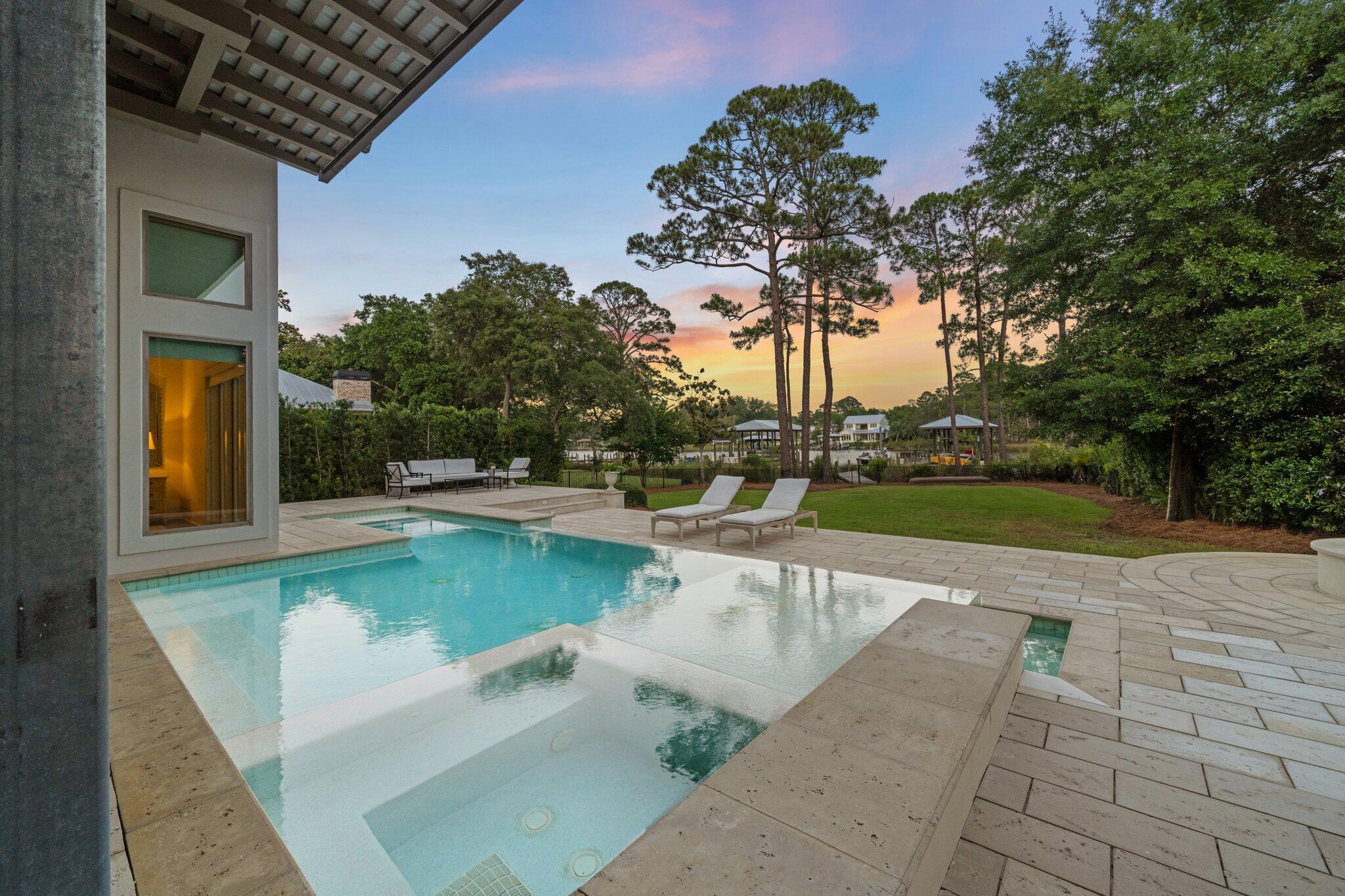 BOTANY BAYOU - Residential