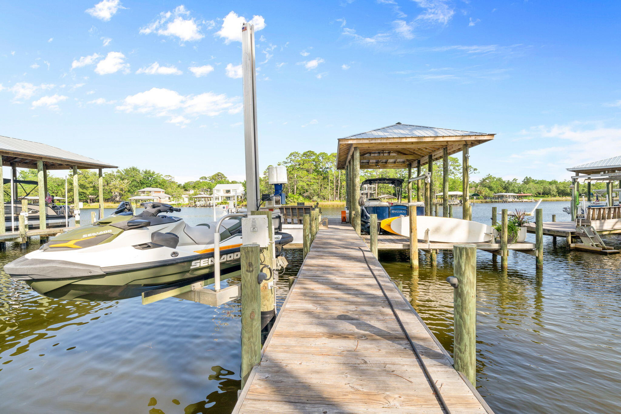 BOTANY BAYOU - Residential