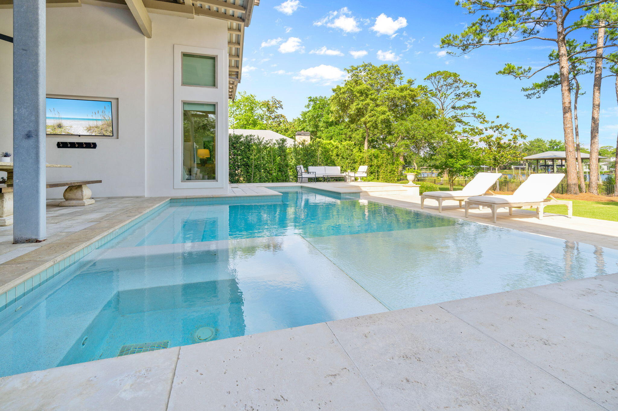 BOTANY BAYOU - Residential