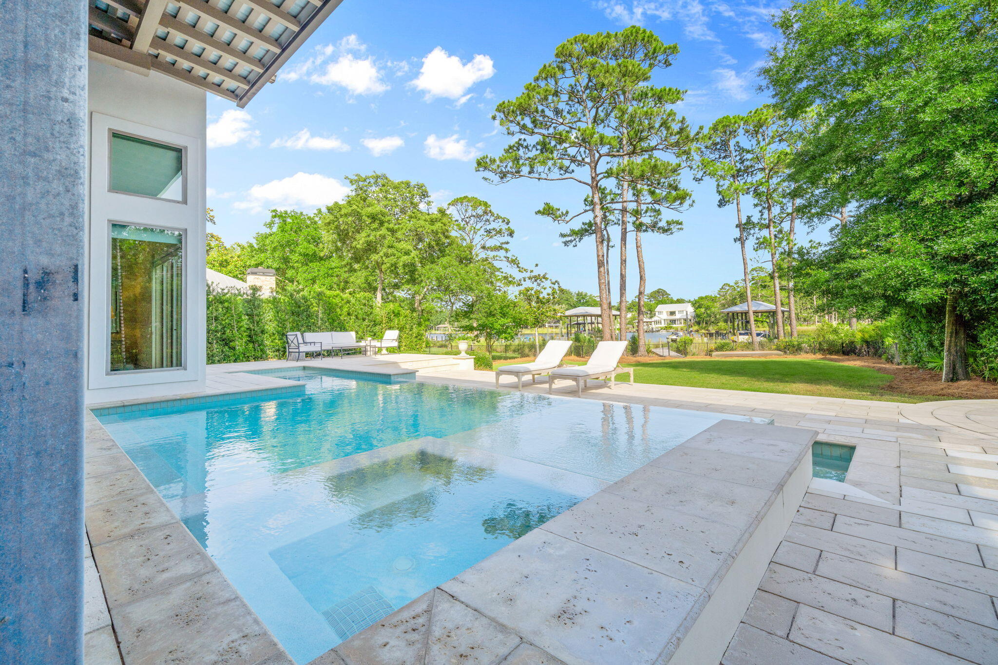 BOTANY BAYOU - Residential