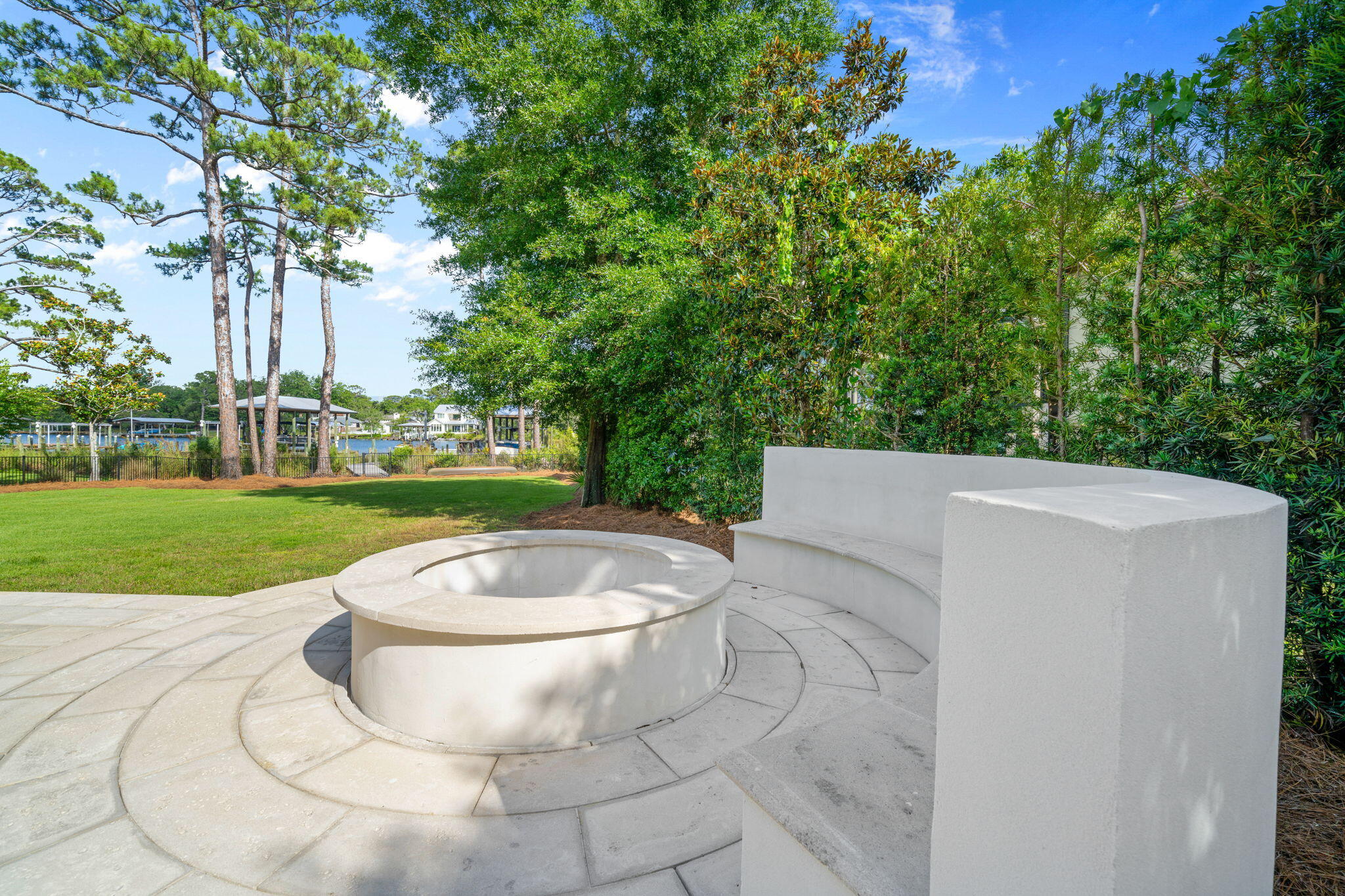 BOTANY BAYOU - Residential