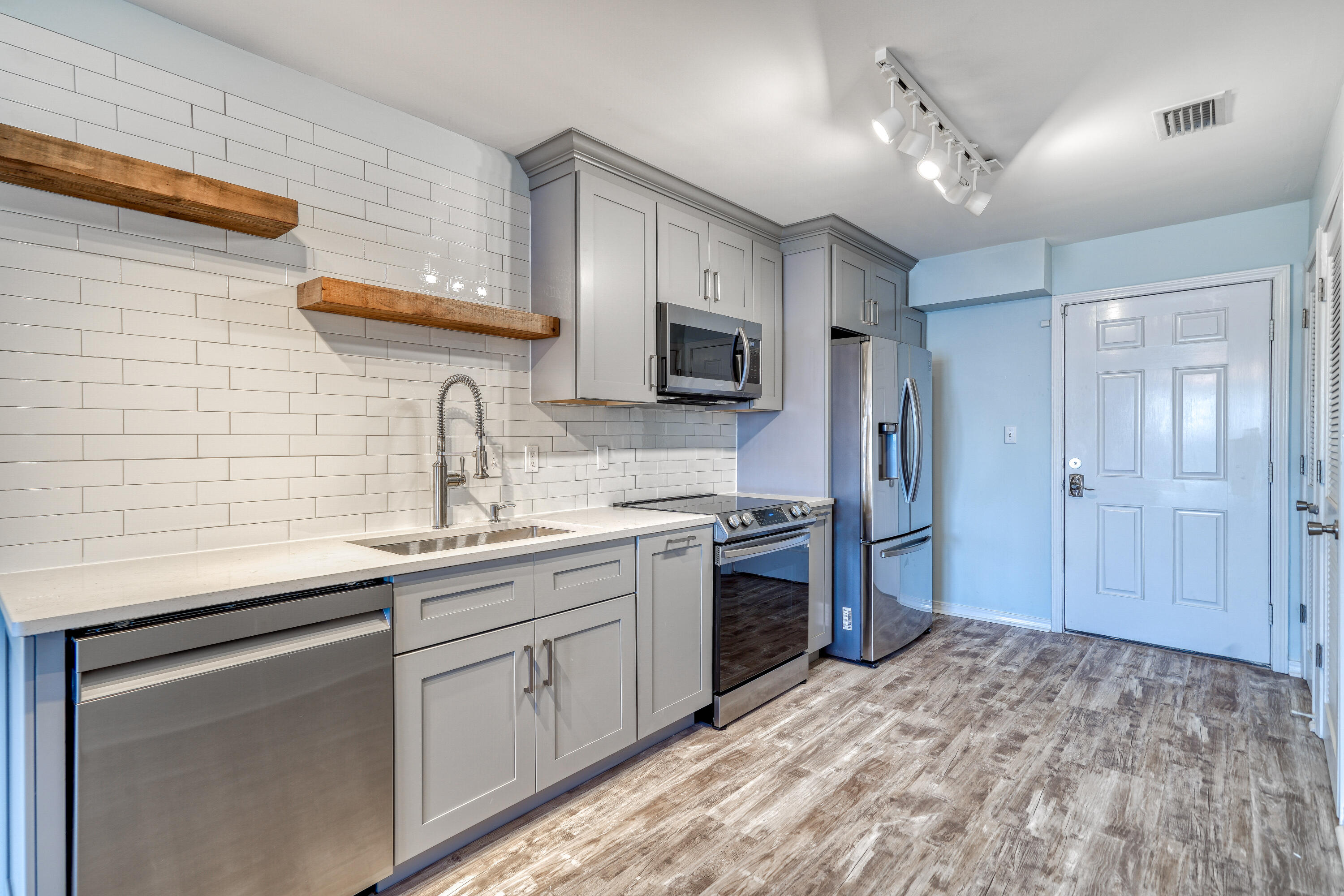 DOCKS ON OLD RIVER CONDO - Residential