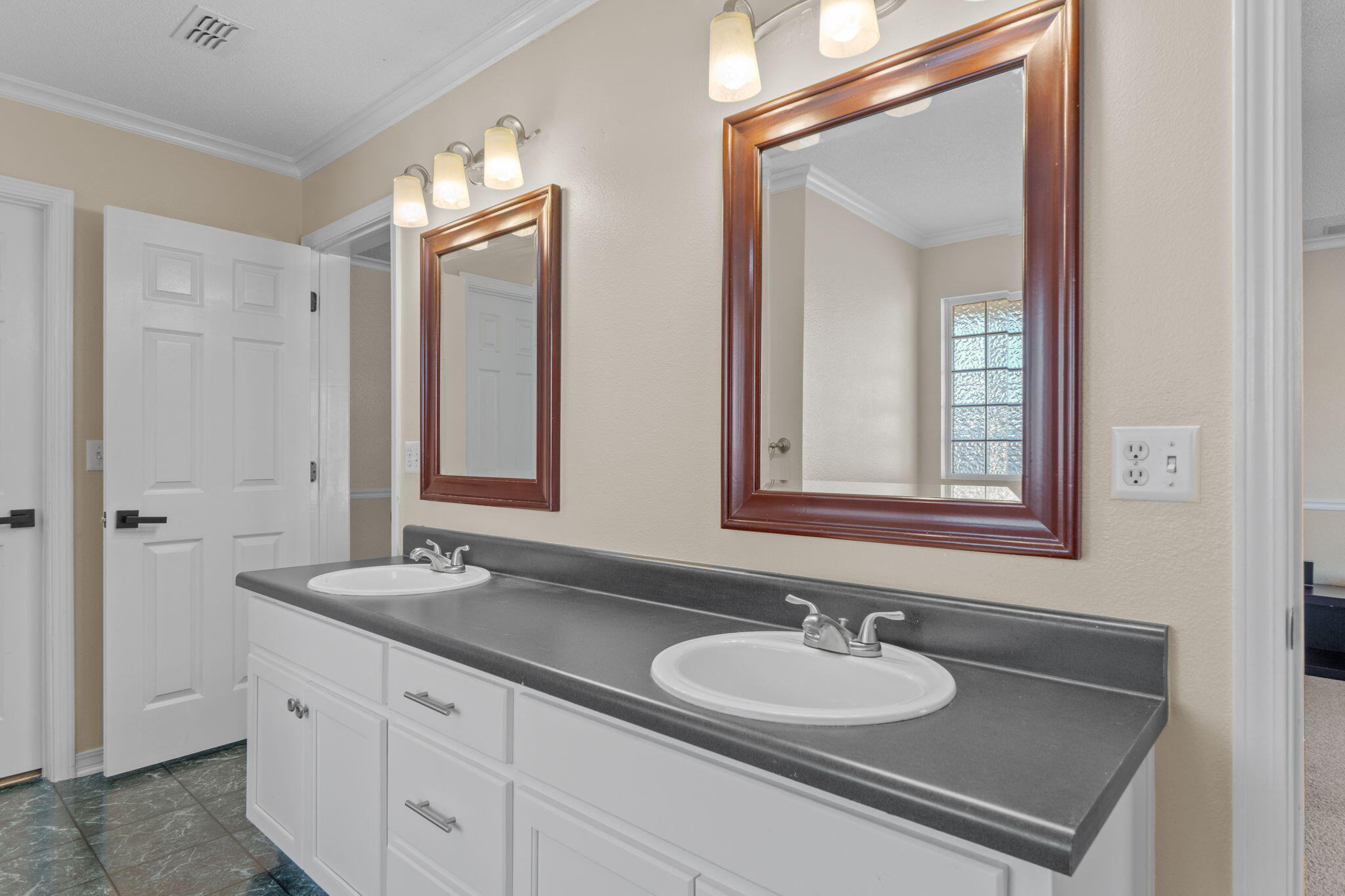 CREETWOODS - Residential