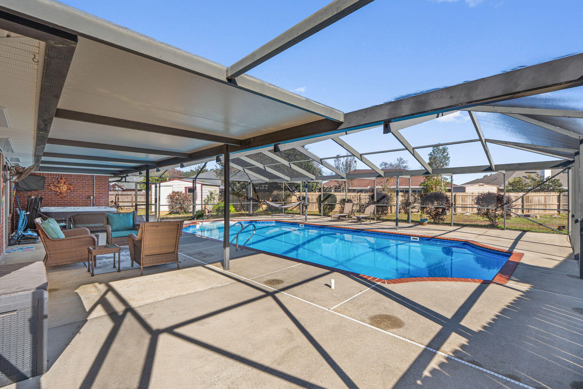 CREETWOODS - Residential