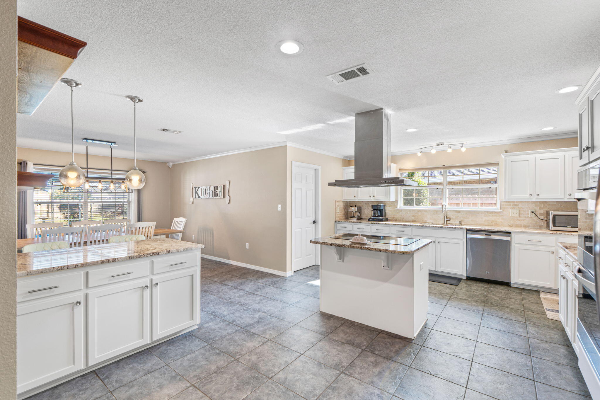 CREETWOODS - Residential