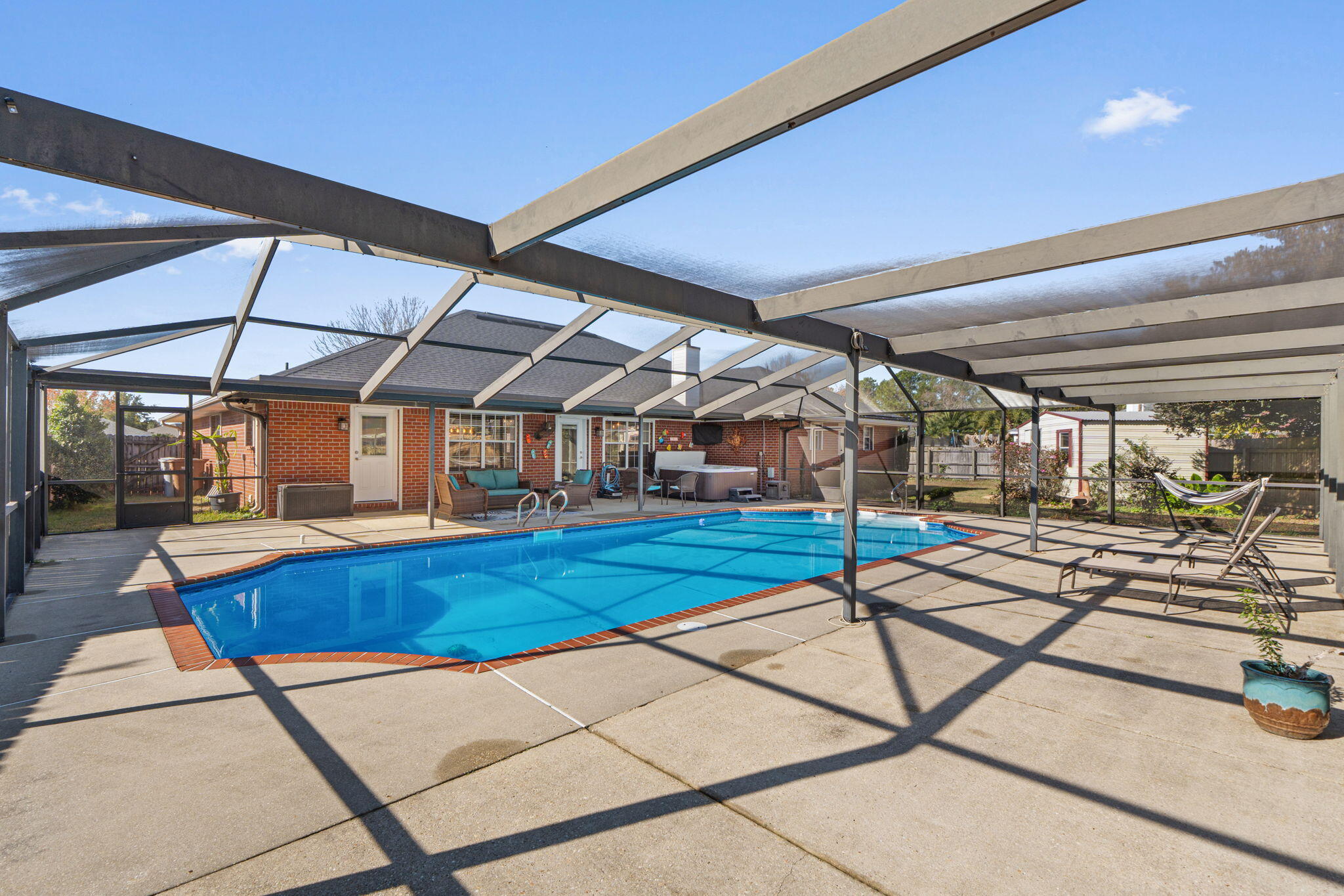 CREETWOODS - Residential