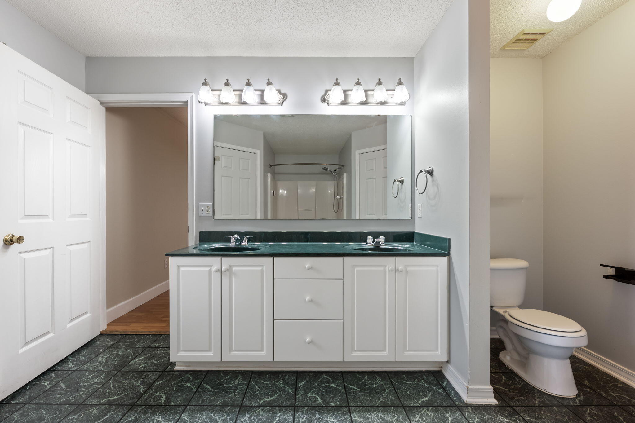 NORTHVIEW ESTATES 7TH ADDN - Residential