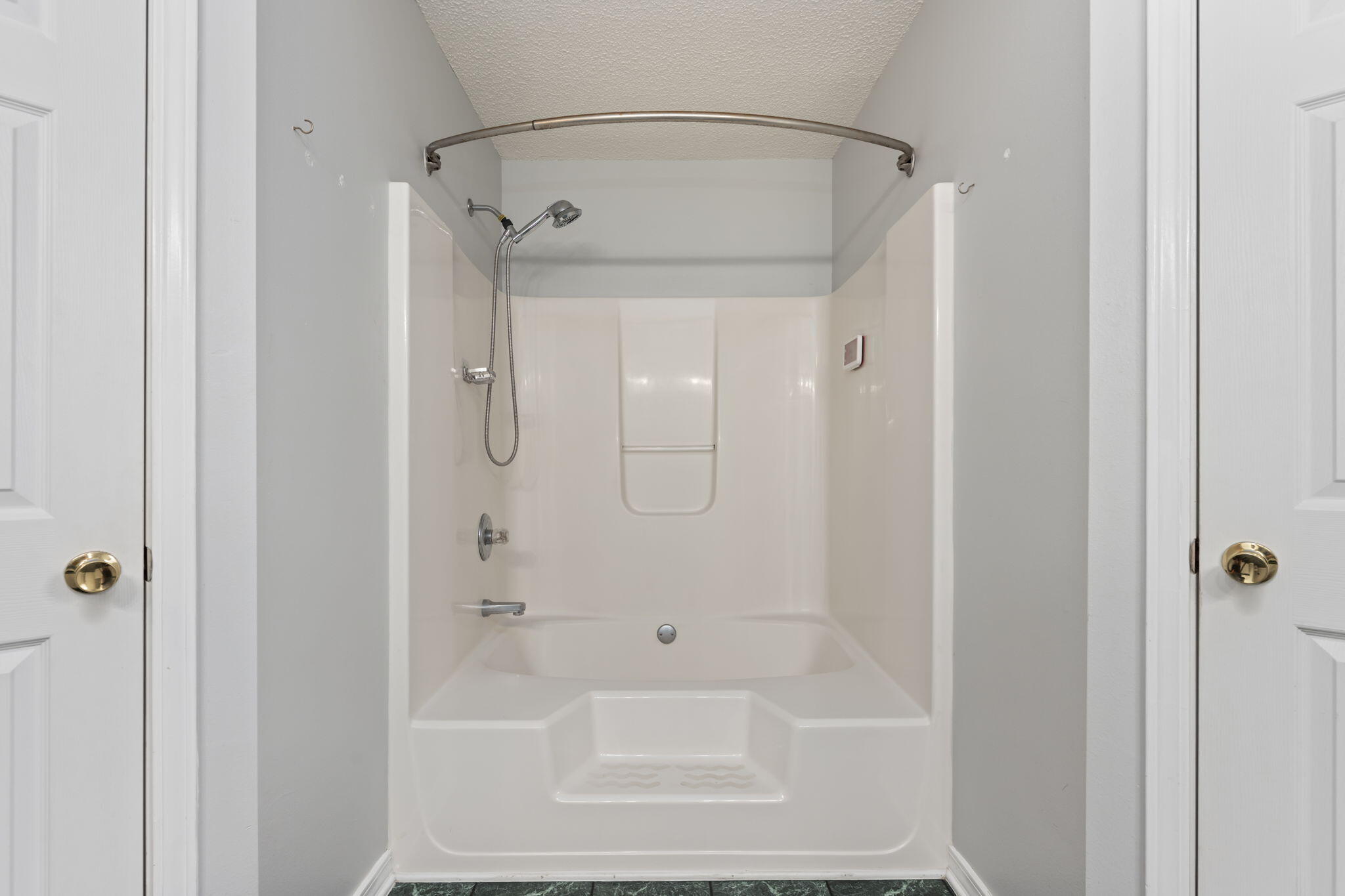 NORTHVIEW ESTATES 7TH ADDN - Residential