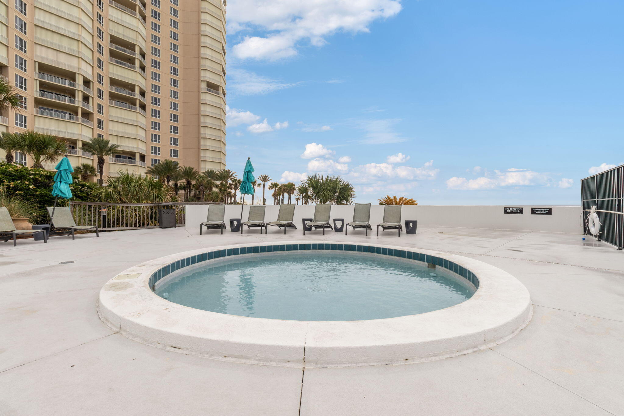 EDGEWATER BEACH - Residential