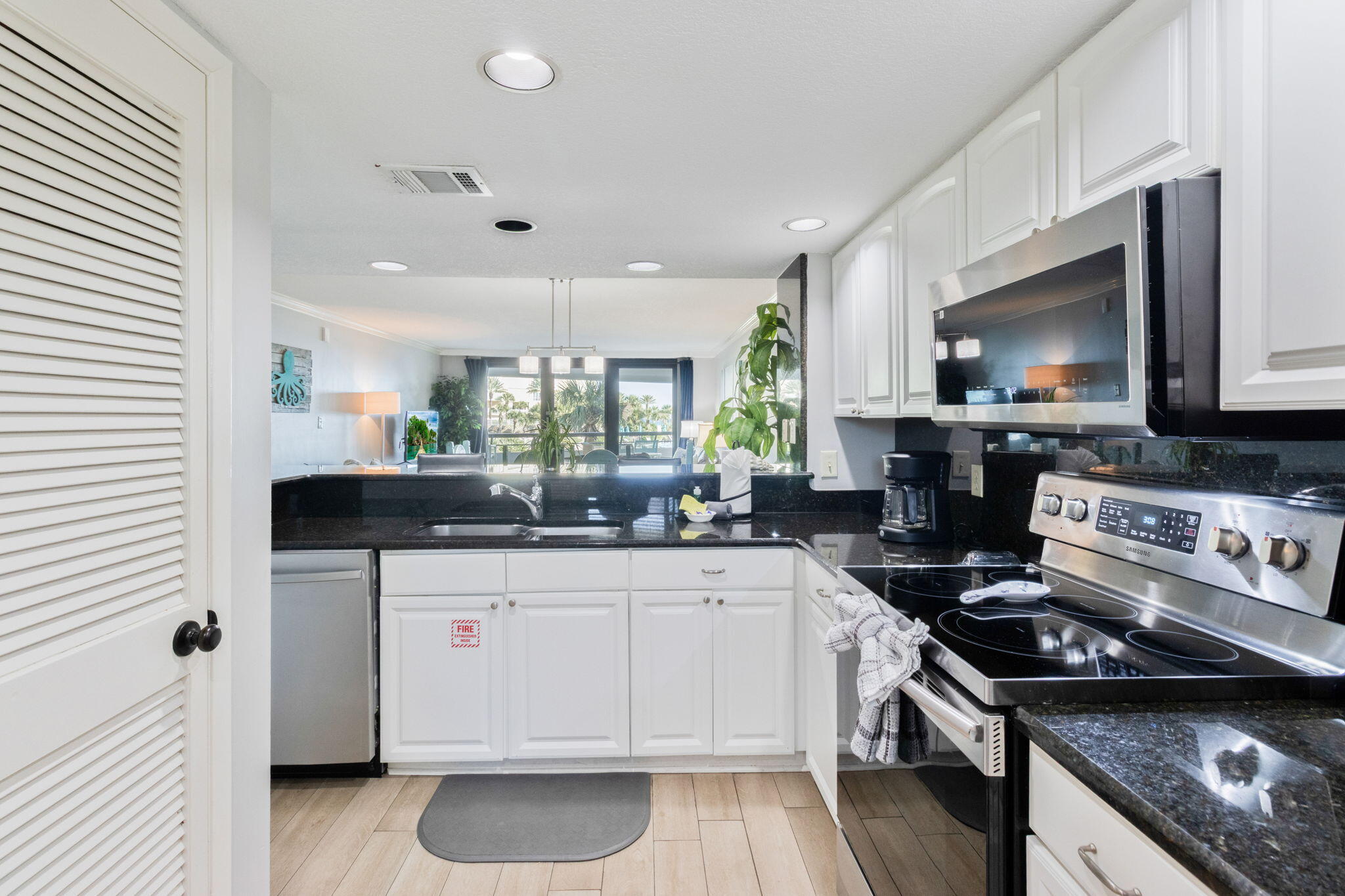 EDGEWATER BEACH - Residential