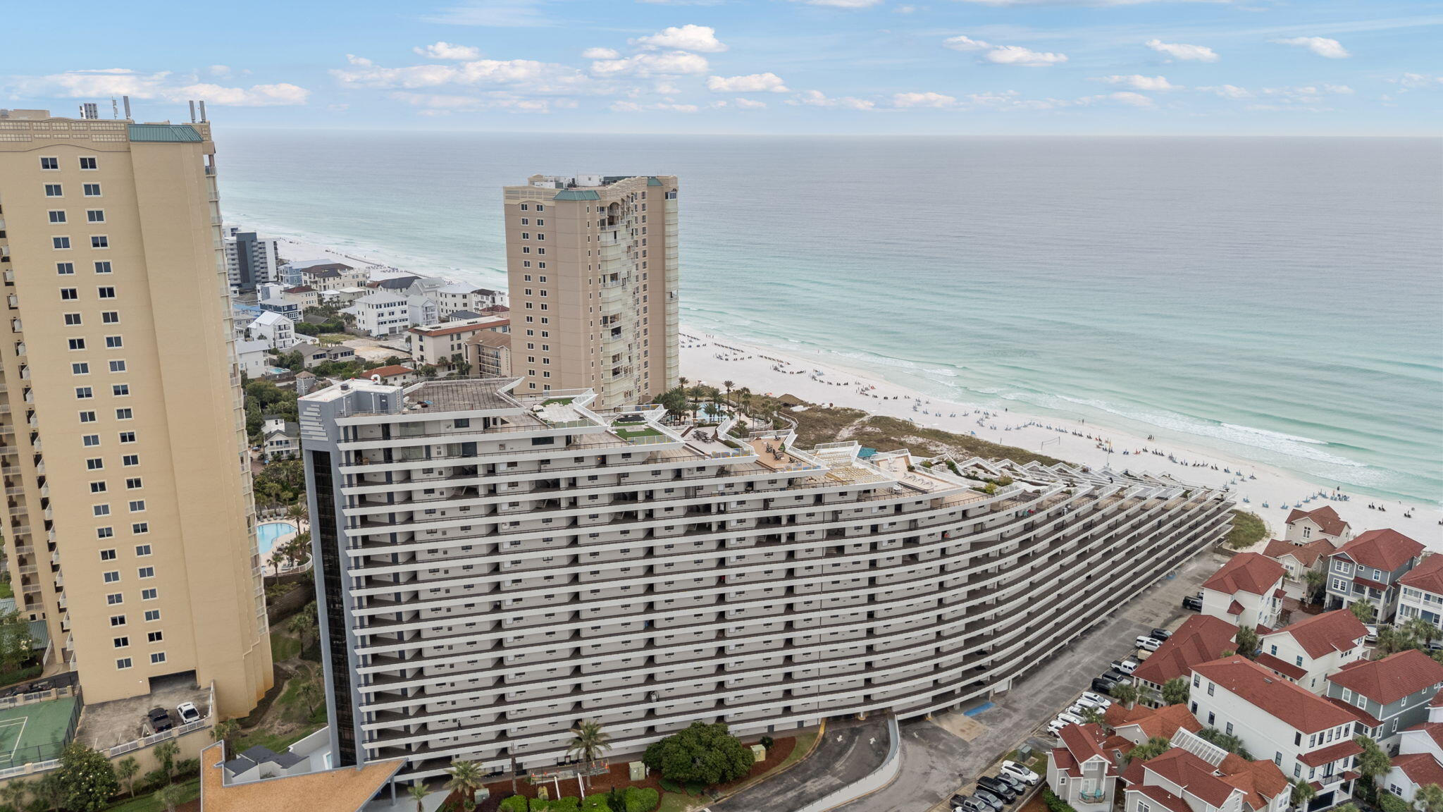 EDGEWATER BEACH - Residential