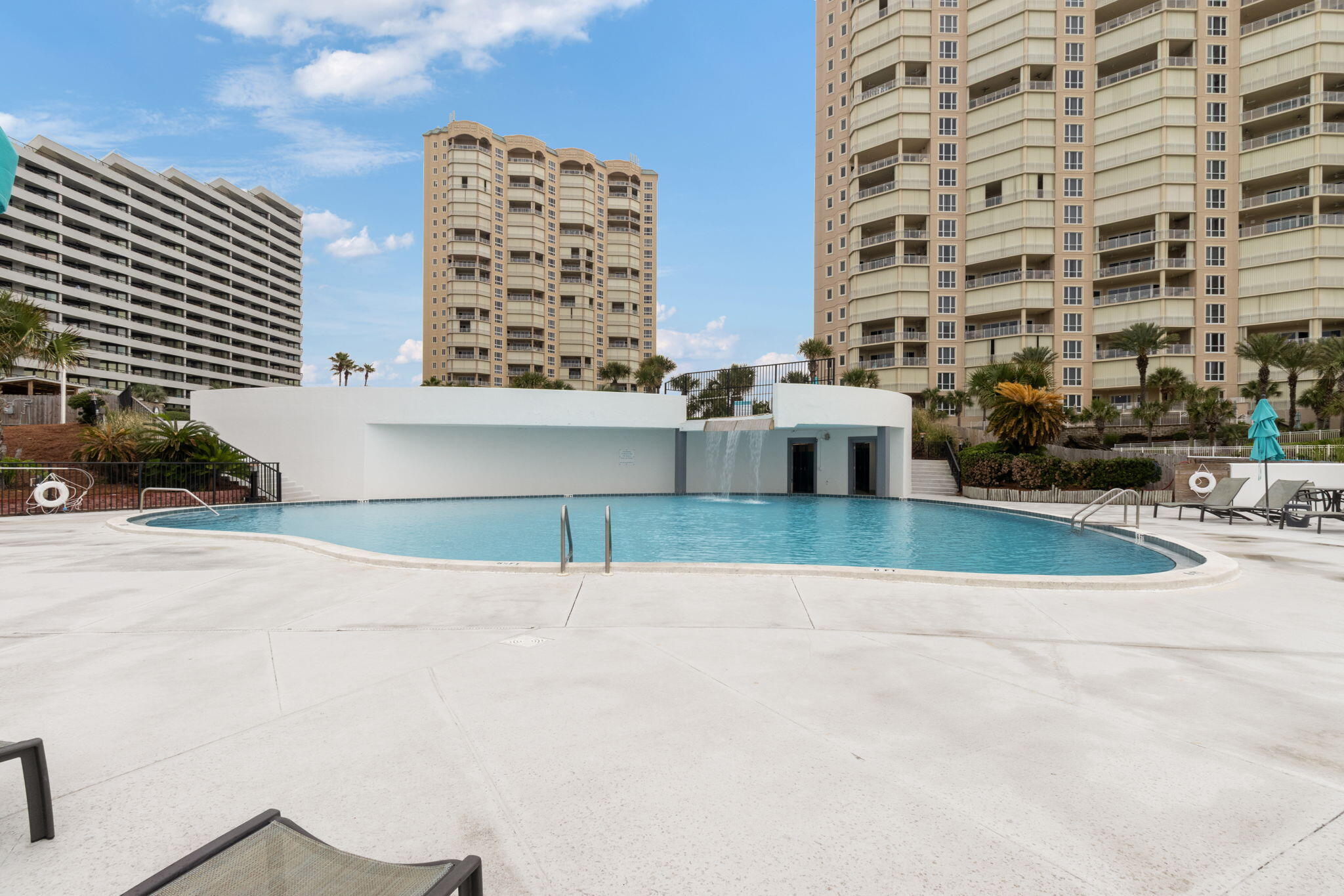 EDGEWATER BEACH - Residential