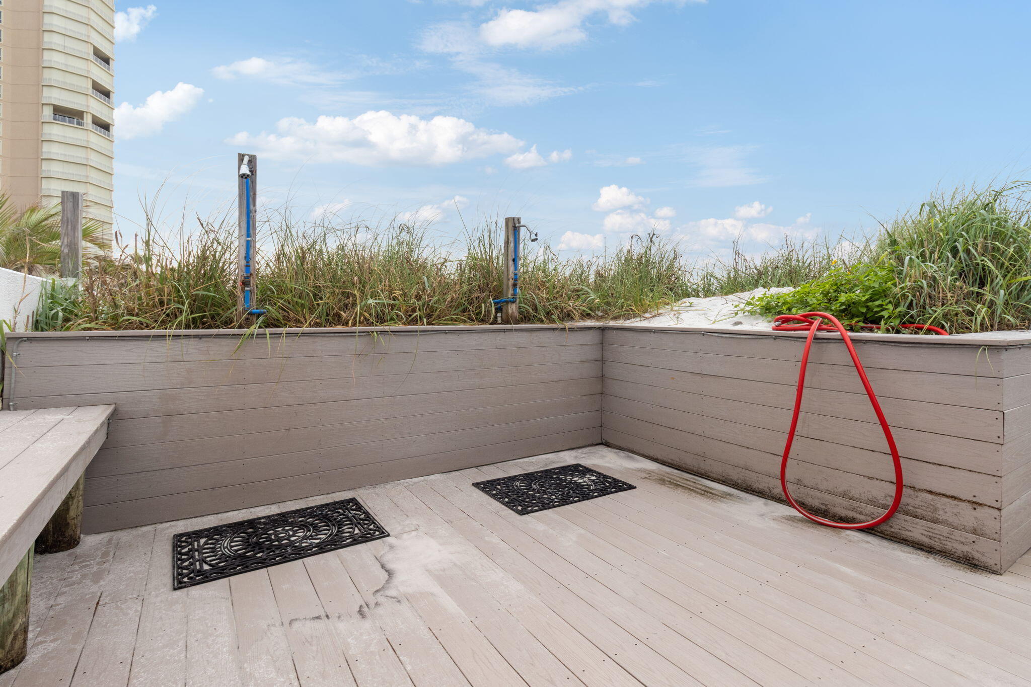 EDGEWATER BEACH - Residential