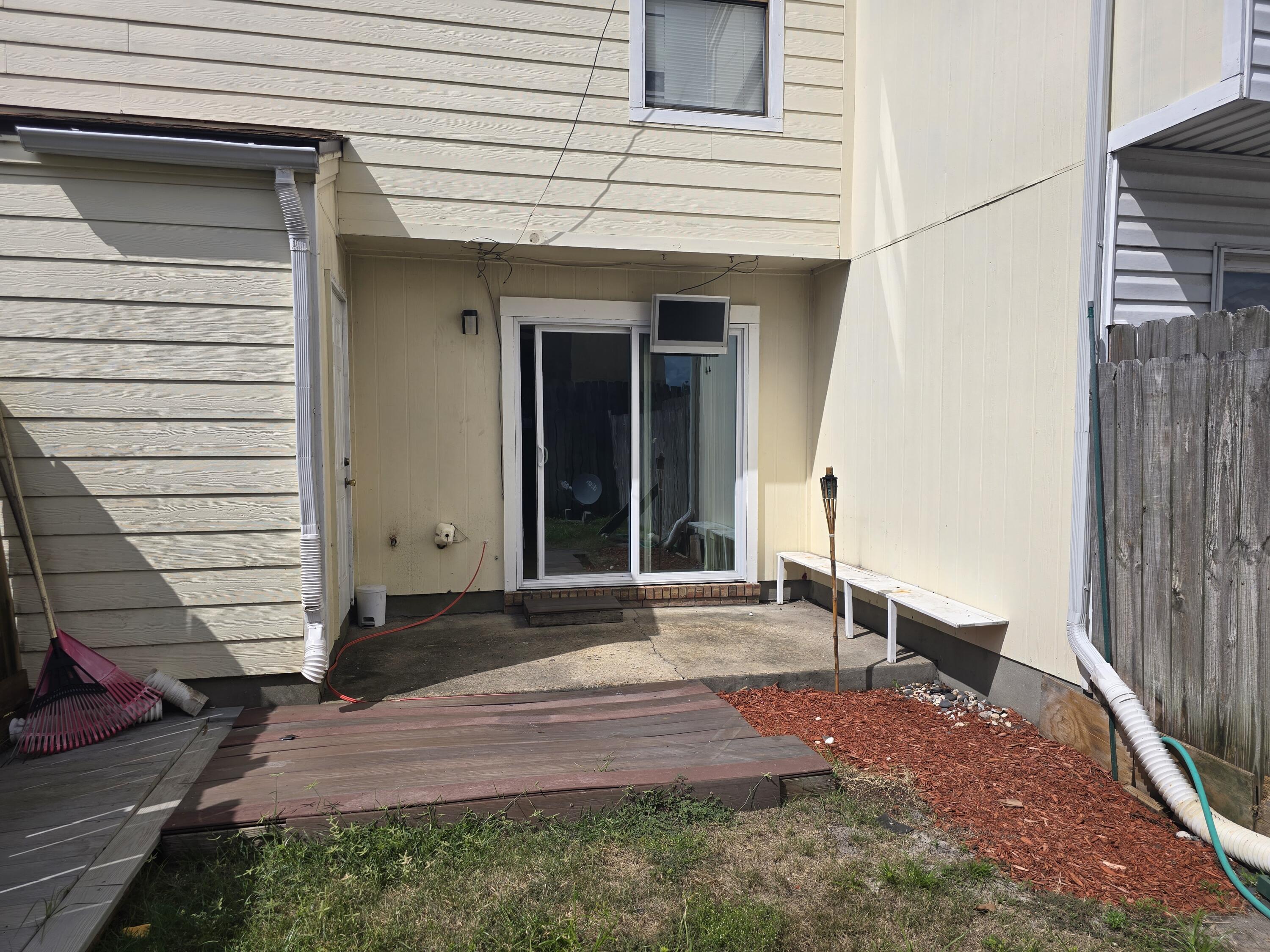 ANN CIRCLE - Residential Lease