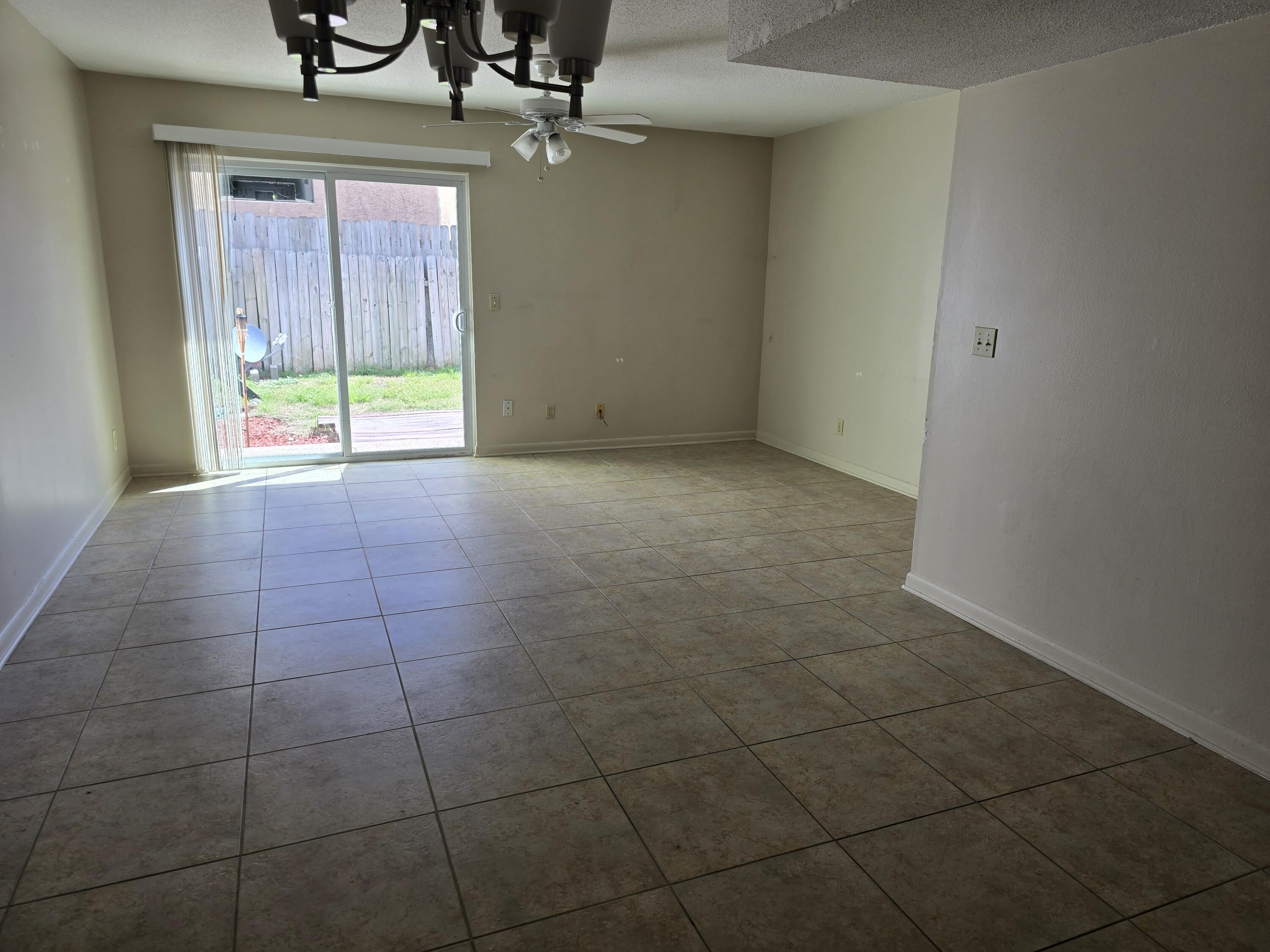 ANN CIRCLE - Residential Lease