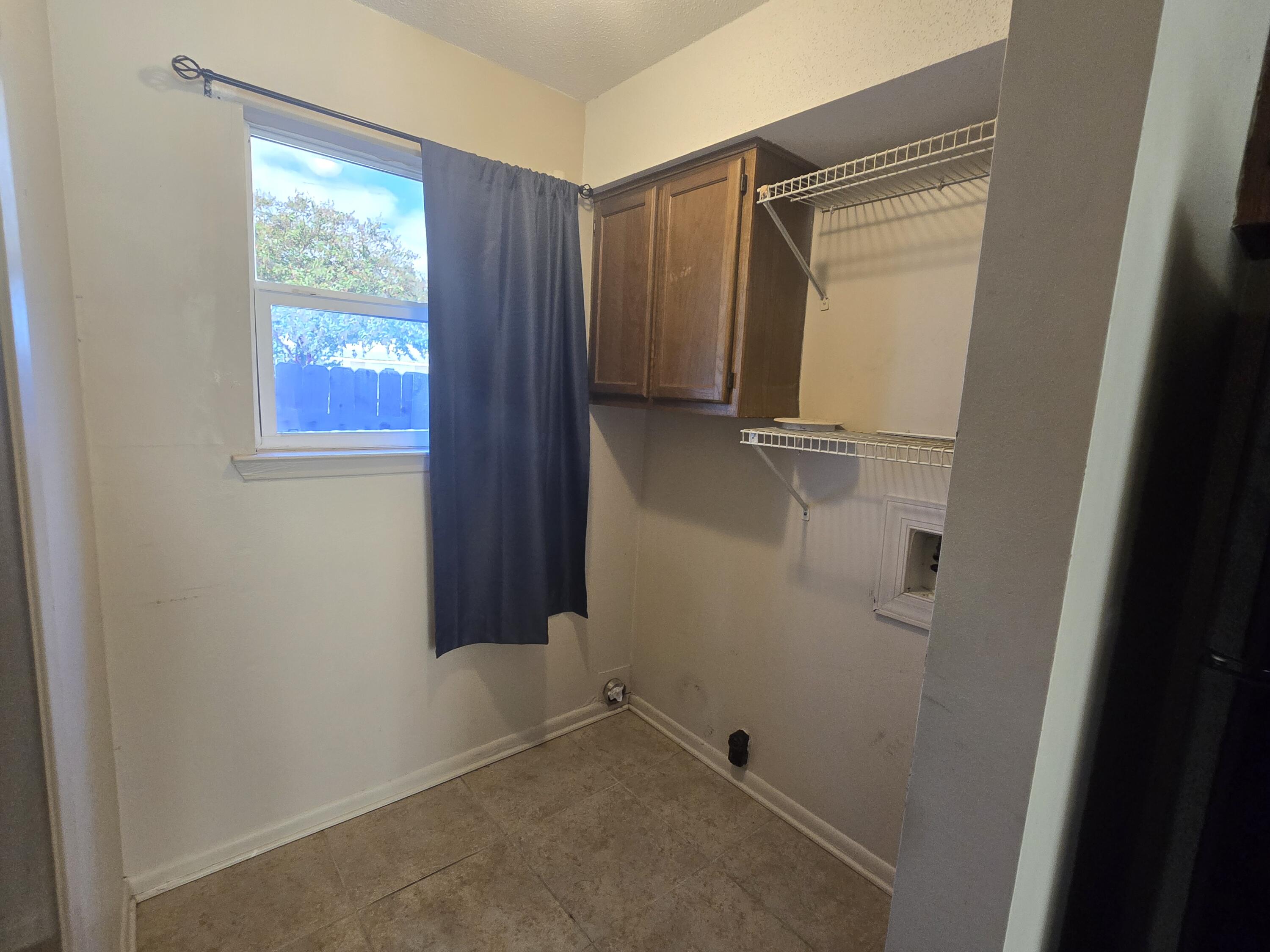 ANN CIRCLE - Residential Lease