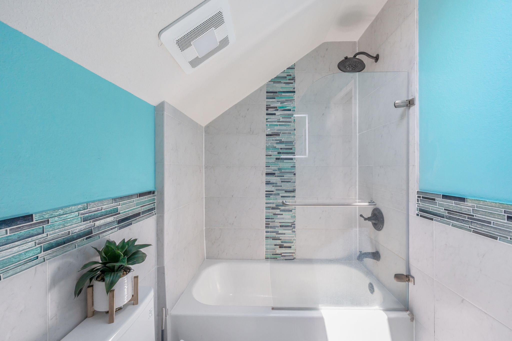 VIKING MANOR PH 1 - Residential