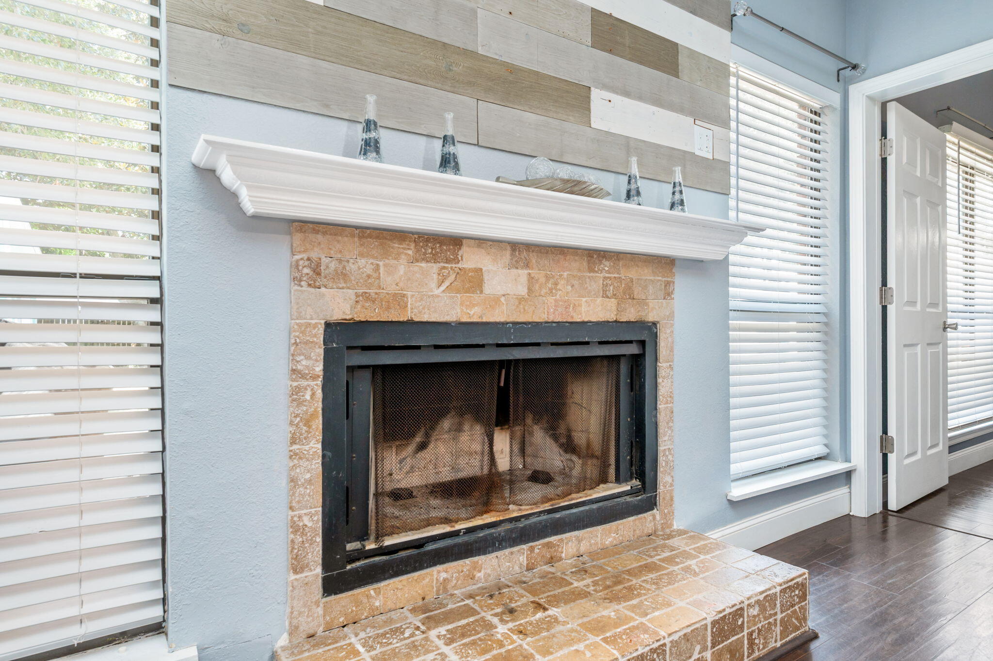 VIKING MANOR PH 1 - Residential