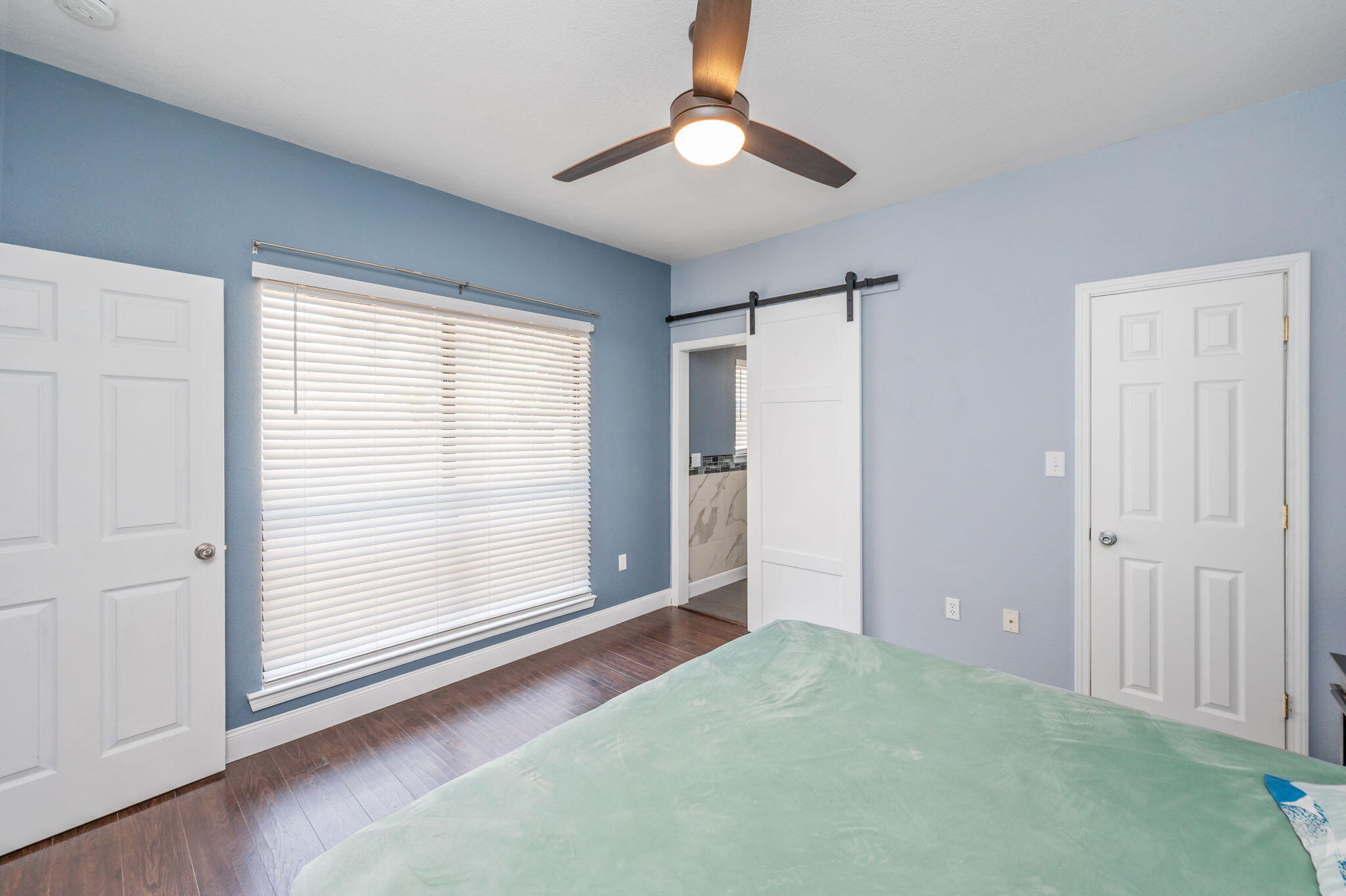 VIKING MANOR PH 1 - Residential