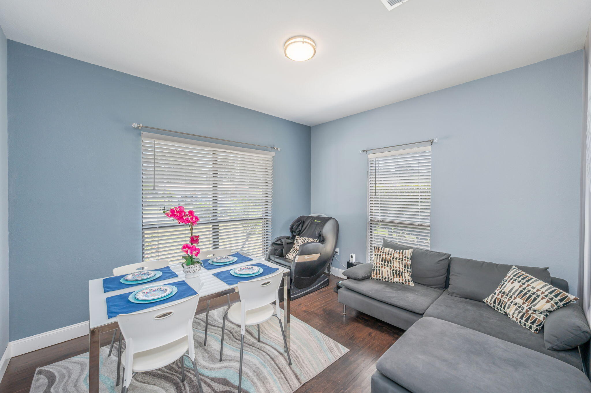 VIKING MANOR PH 1 - Residential