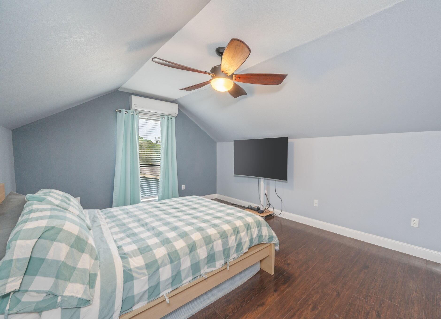 VIKING MANOR PH 1 - Residential