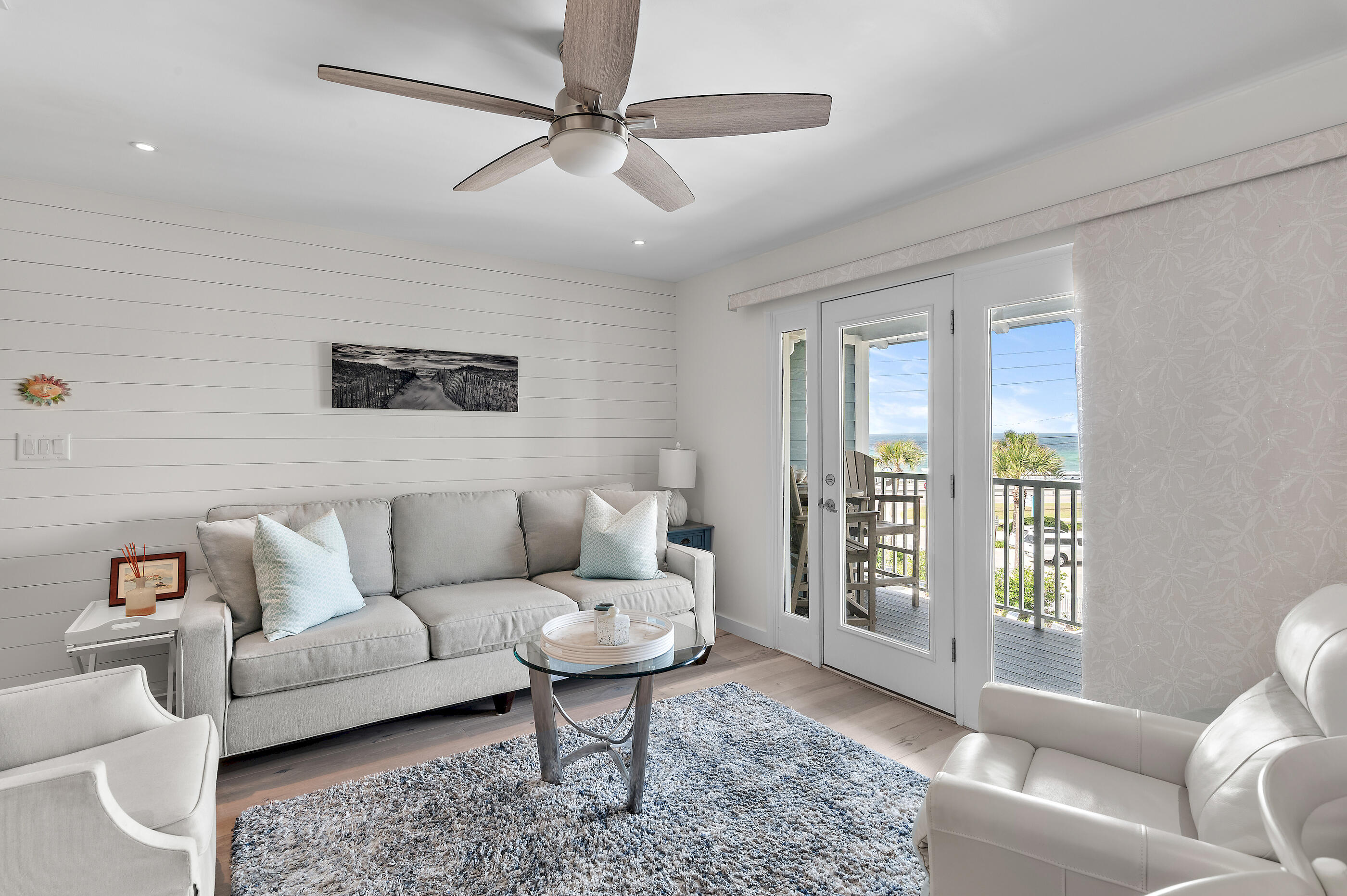 SUMMER BREEZE CONDO - Residential