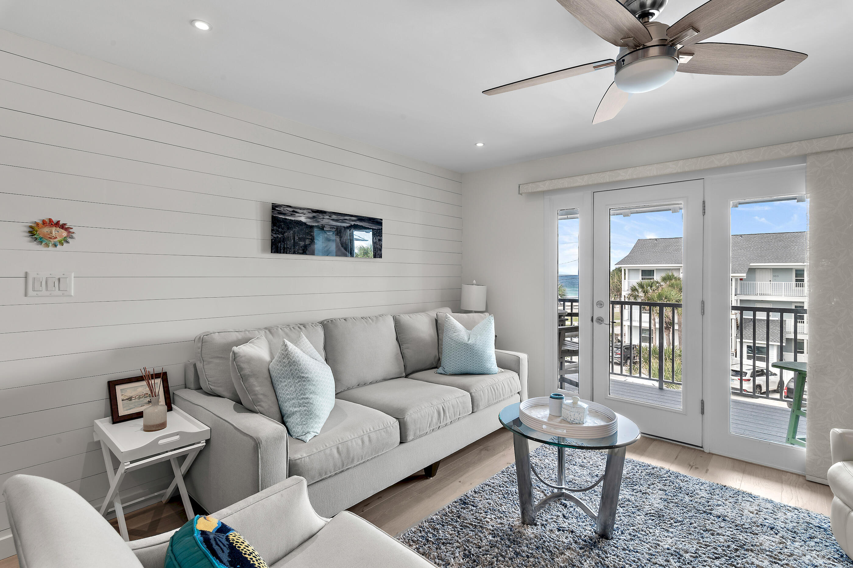 SUMMER BREEZE CONDO - Residential