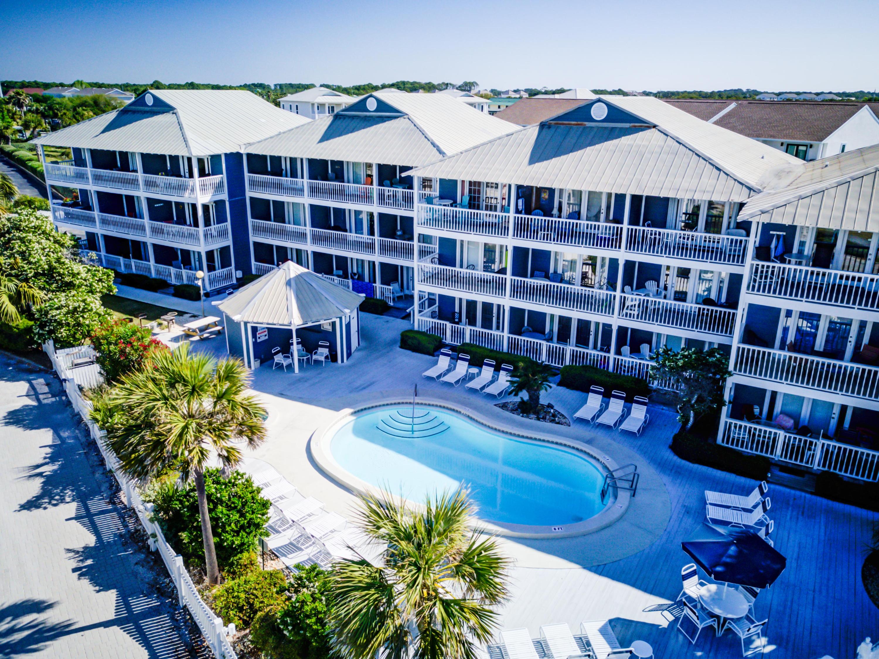 SUMMER BREEZE CONDO - Residential
