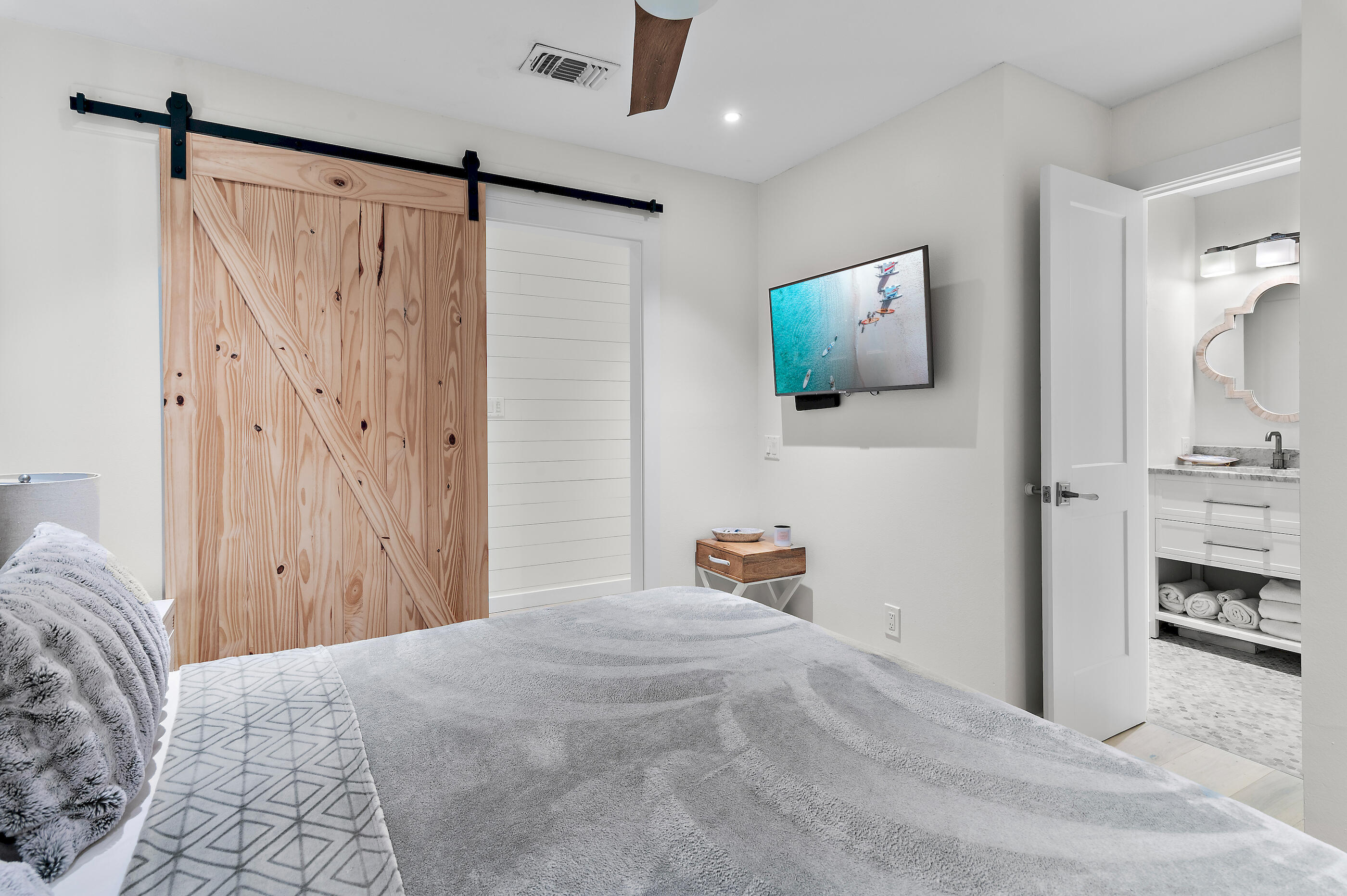 SUMMER BREEZE CONDO - Residential