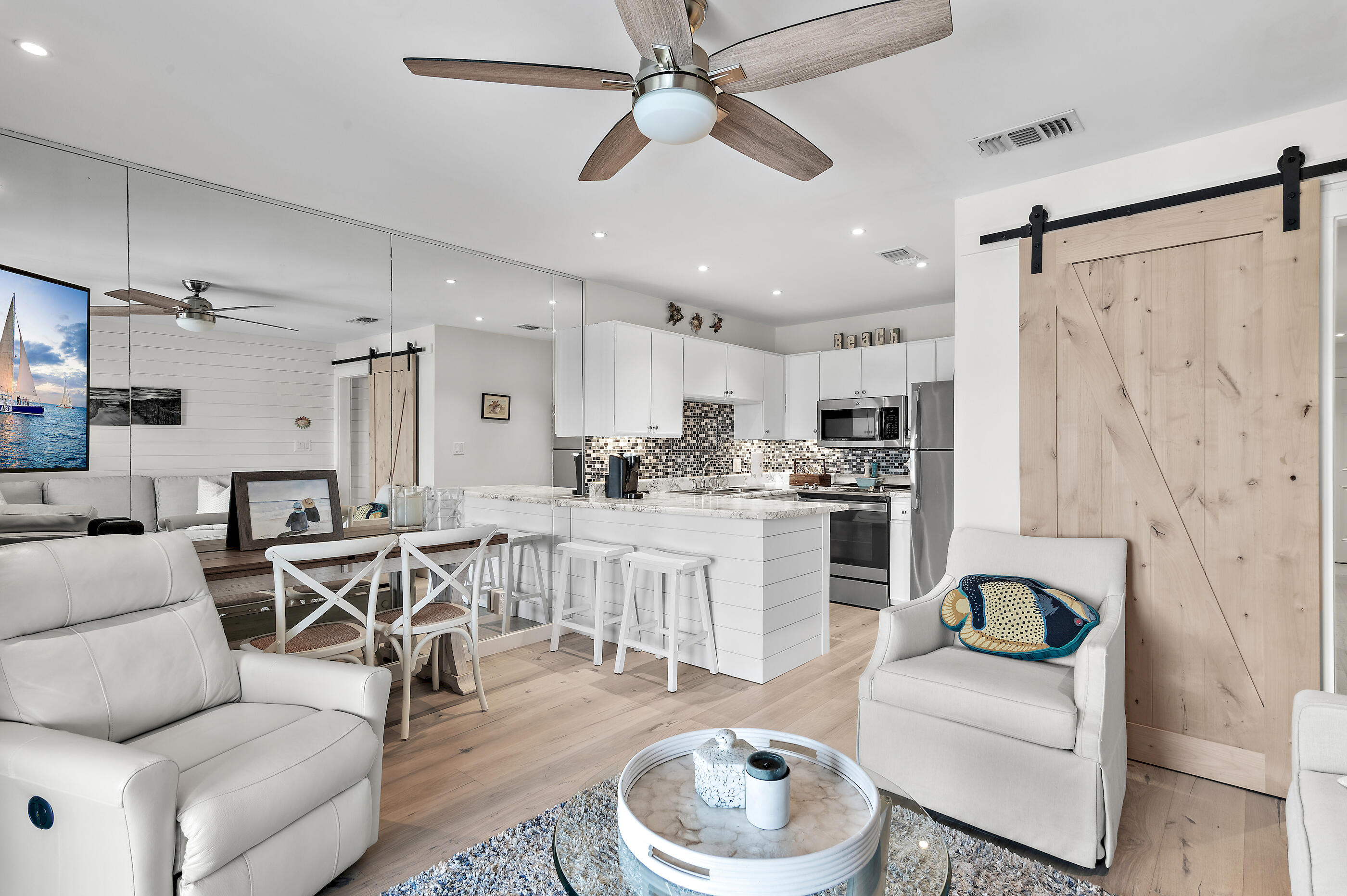 SUMMER BREEZE CONDO - Residential